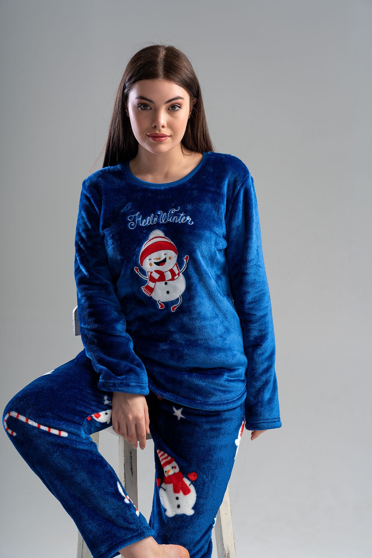 BAYAN SOFT O YAKA UZUN KOL ETEGI OVAL CEPLI PIJAMA TAKIM