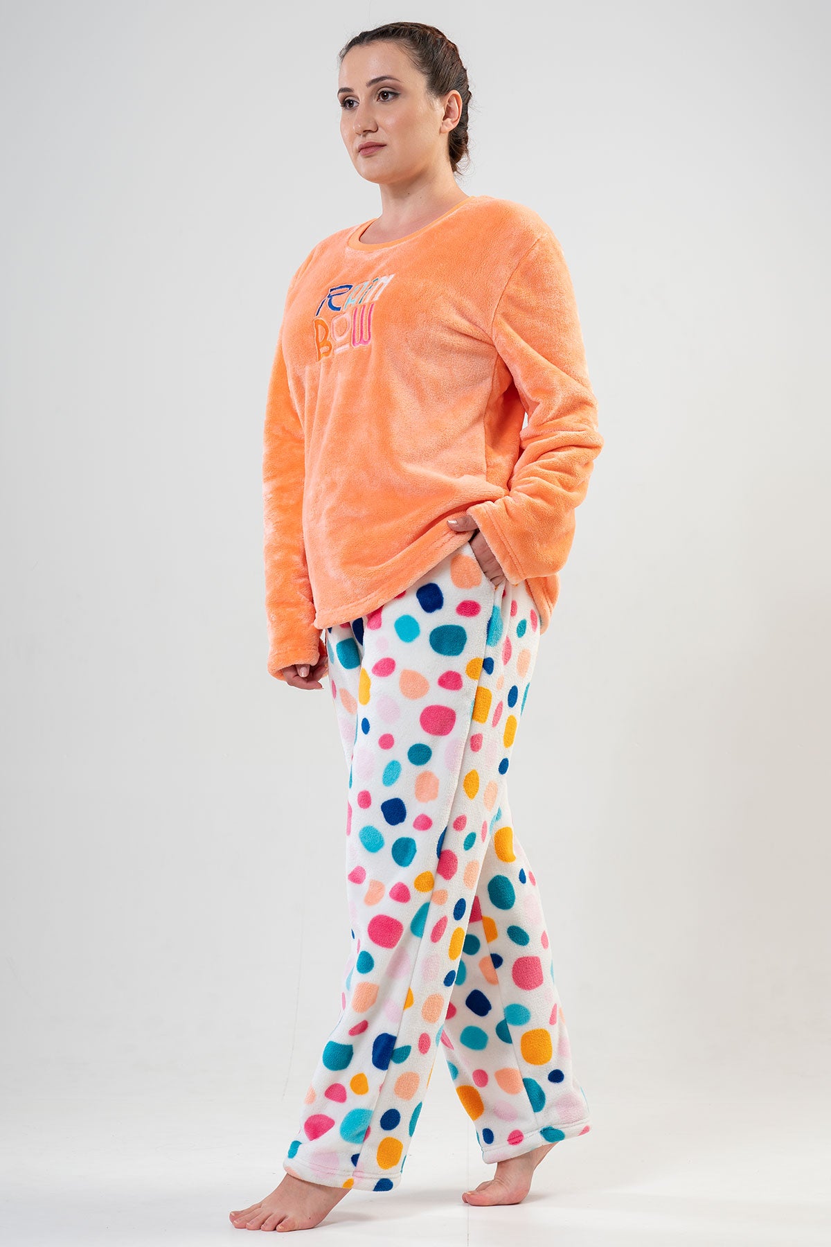 BAYAN SOFT XXL O YAKA UZUN KOL ETEGI OVAL CEPLI PIJAMA TAKIM