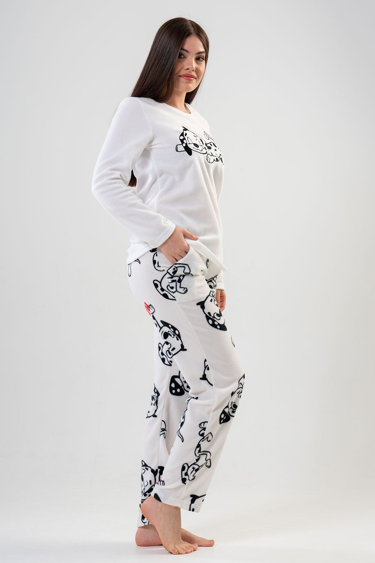 BAYAN POLAR O YAKA UZUN KOL ETEGI OVAL CEPLI PIJAMA TAKIM