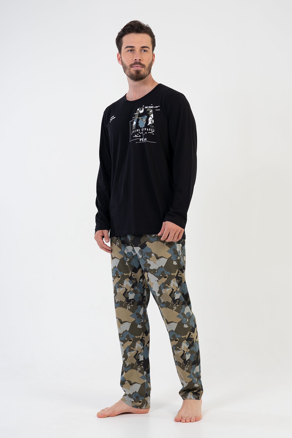 Man Peak Pyjama Set