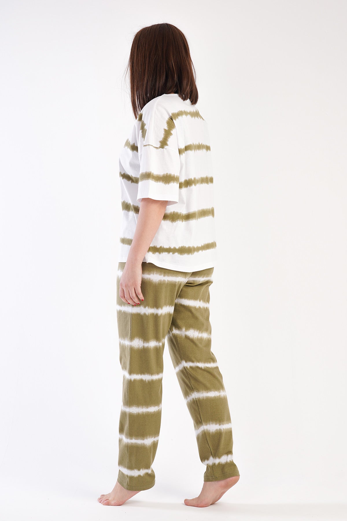 KADIN P.SUPREM XXL V YAKA DUSUK OMUZLU KISA KOL PIJAMA TAKIM