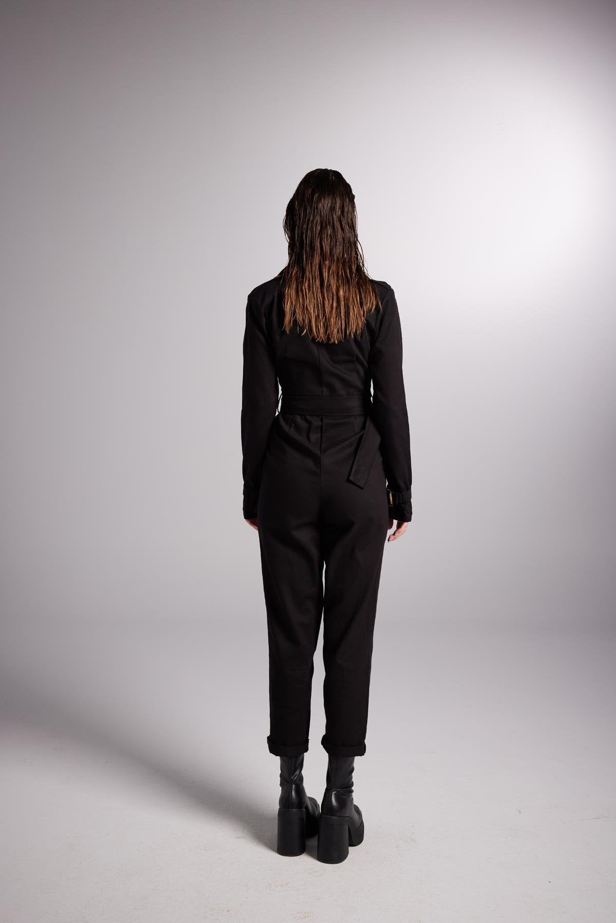 Vatkalı Kemer Detaylı Gabardin Solano Tulum Siyah