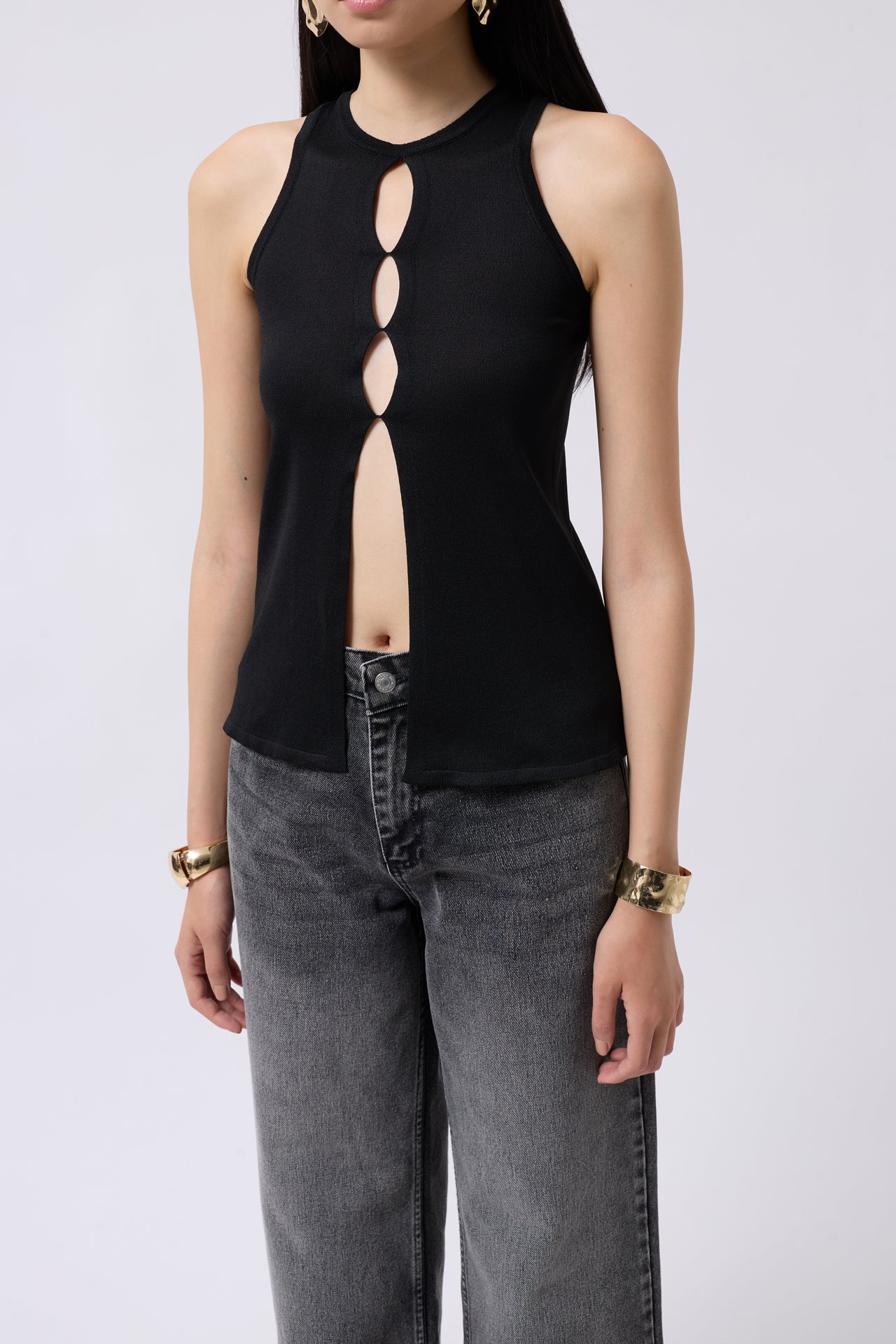 Halter Yaka Göğüs Detay Siyah Bluz