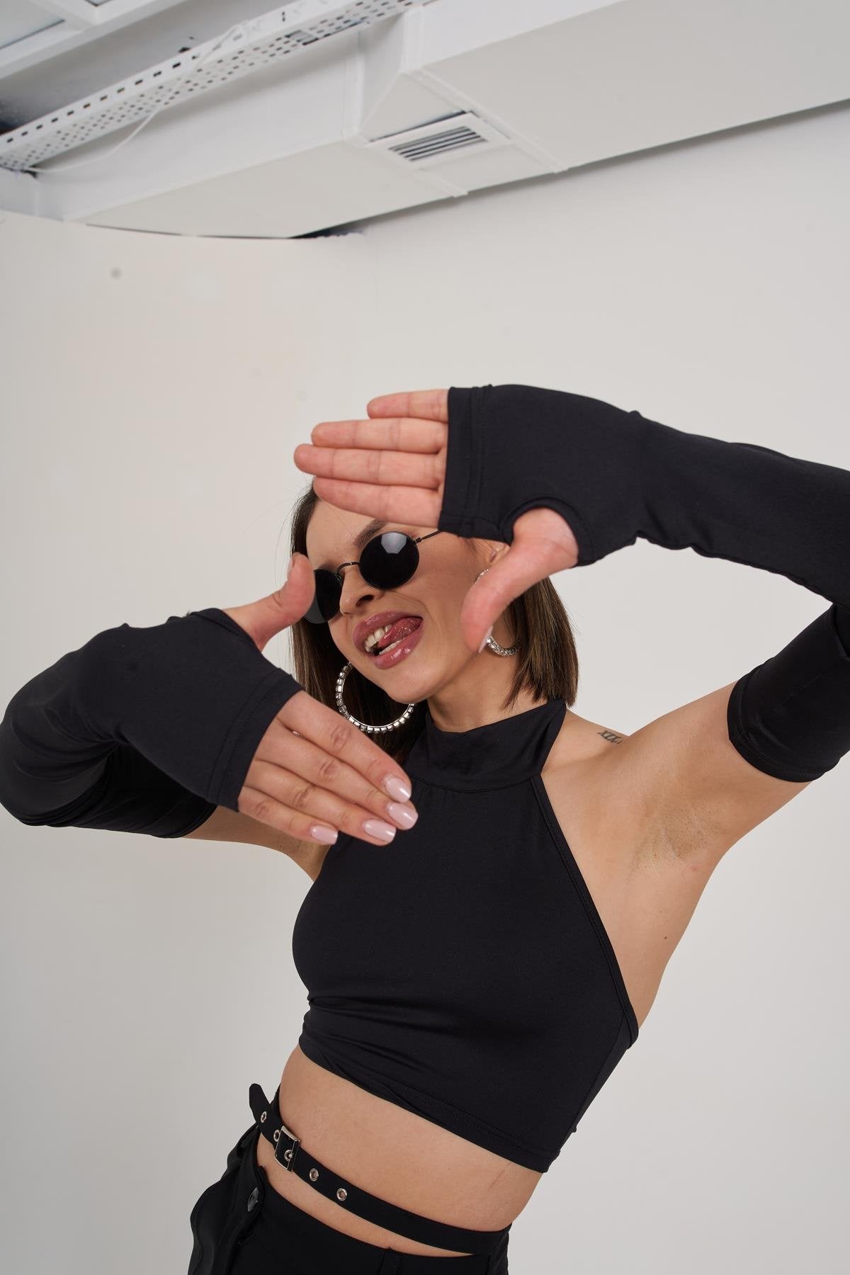 Crop Model Kol Detaylı Pretty Bluz Siyah Siyah M