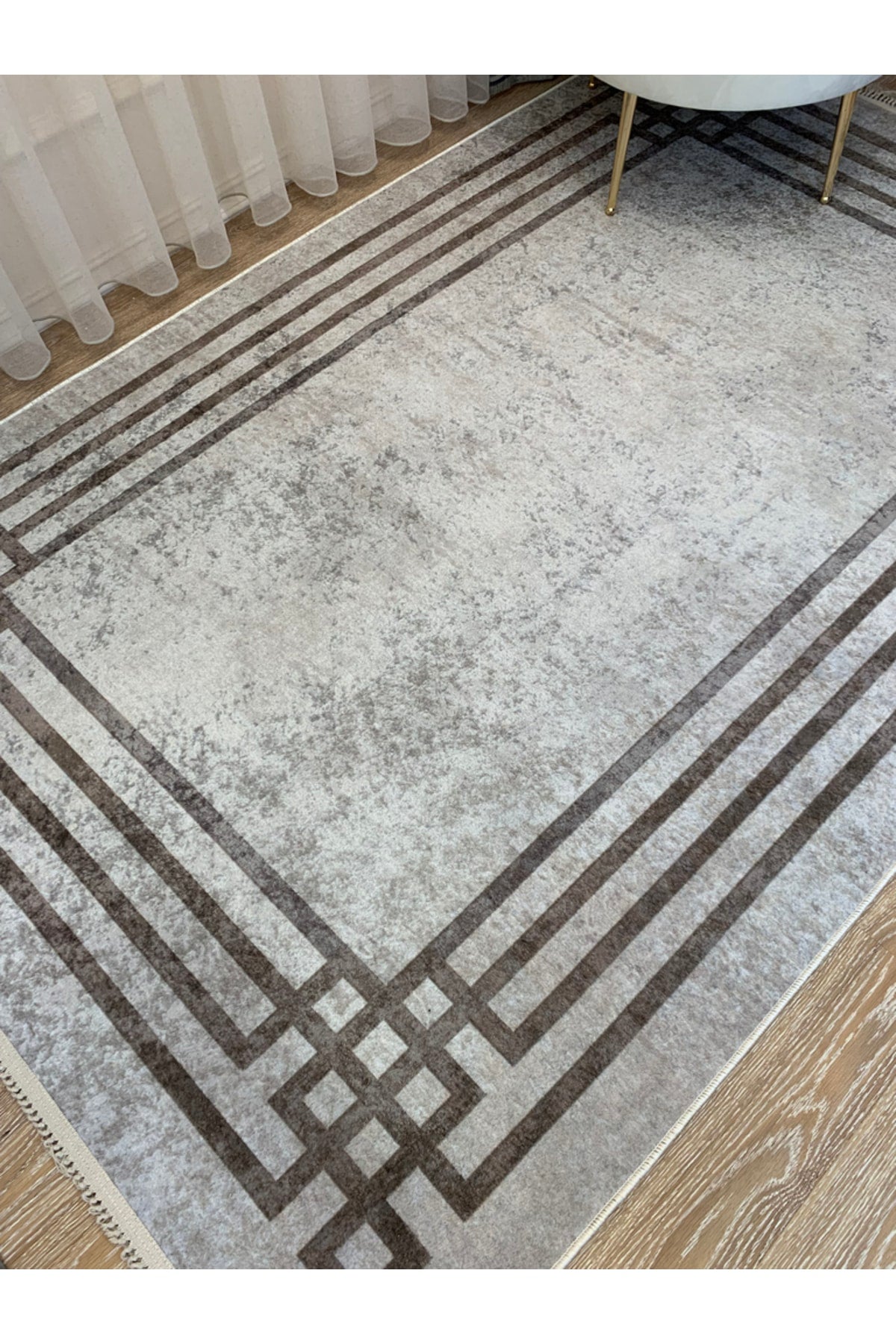 Geometrik Geçişli Şönil Görünüm Lateks Kaymaz Taban Leke Tutmaz Saçaklı Halı