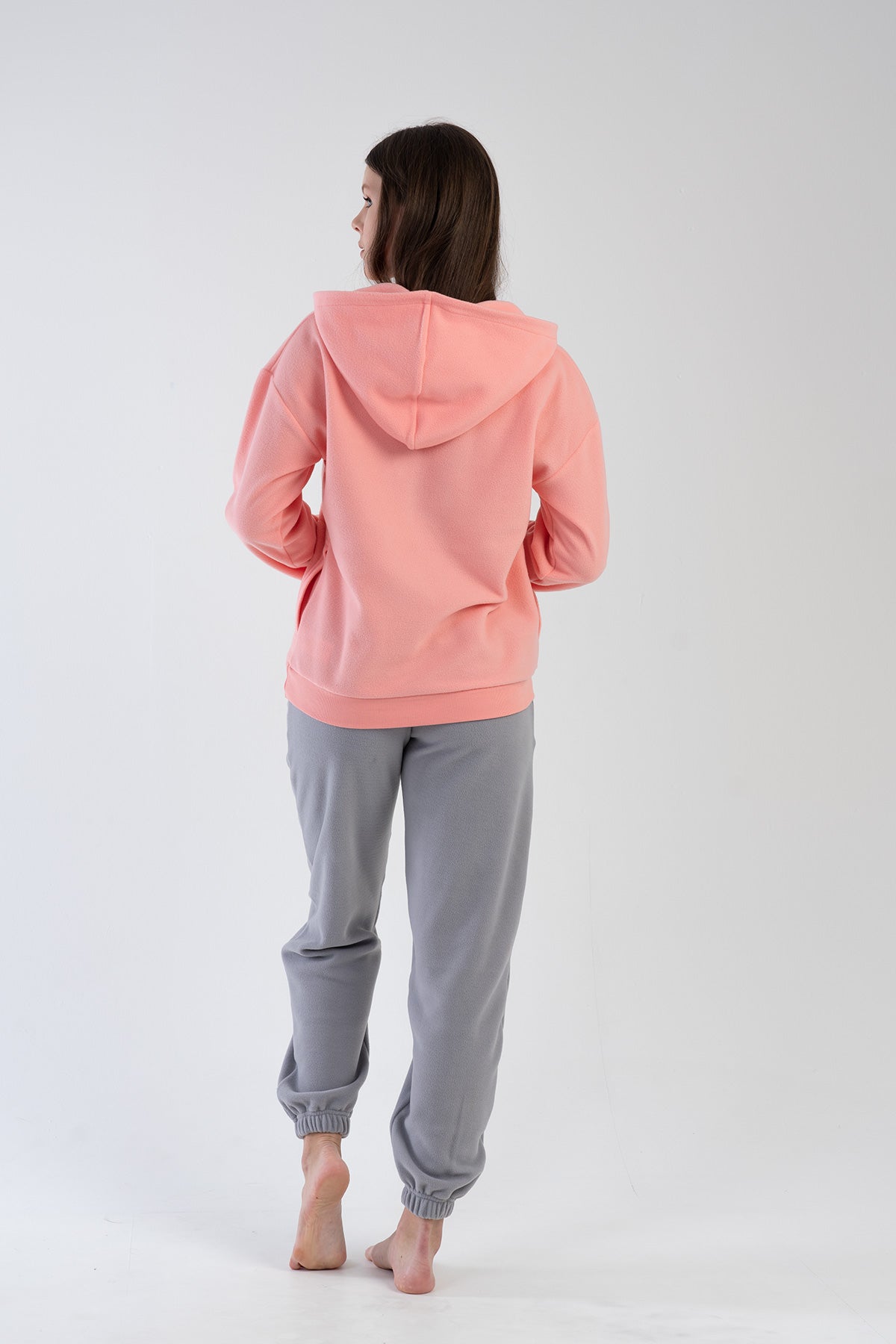 KADIN POLAR KAPSONLU DUSUK OMUZLU YARIM FERMUARLI UZUN KOL MANSETLI CEPLI PACASI BUZGULU PIJAMA TAKIM