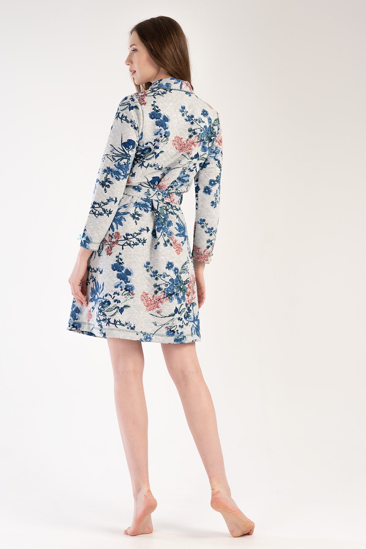 Woman Mare Quilting Dressing Gown