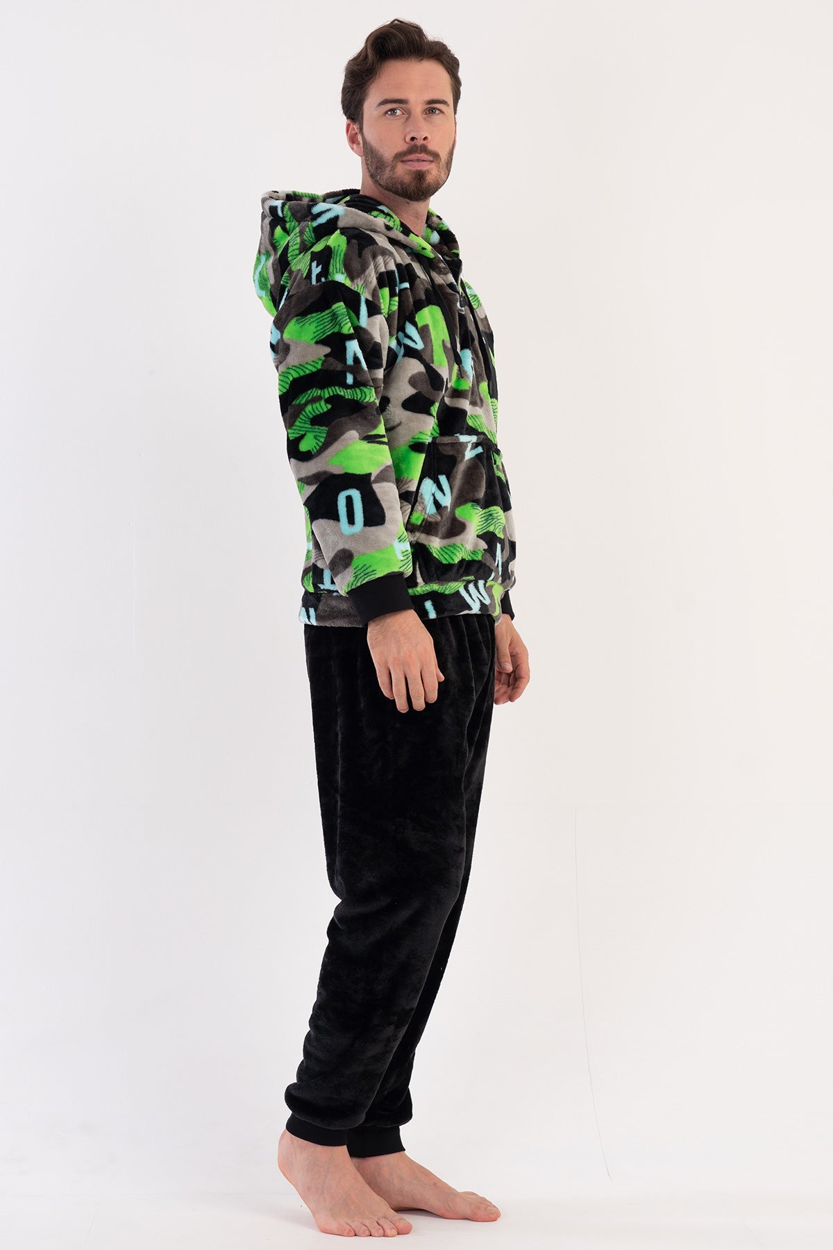 ERKEK SOFT KAPSONLU DUSUK OMUZLU YARIM FERMUARLI UZUN KOL KANGURU CEPLI MANSETLI PIJAMA TAKIM