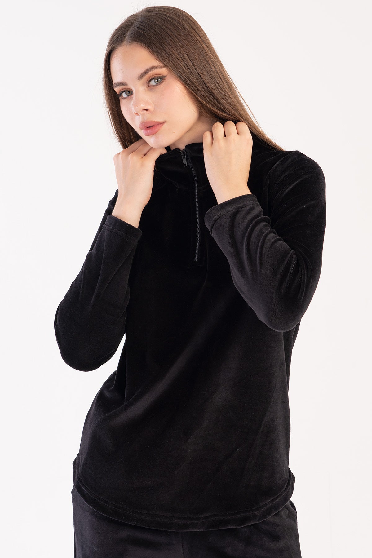 Woman Black Velvet Pyjama Set