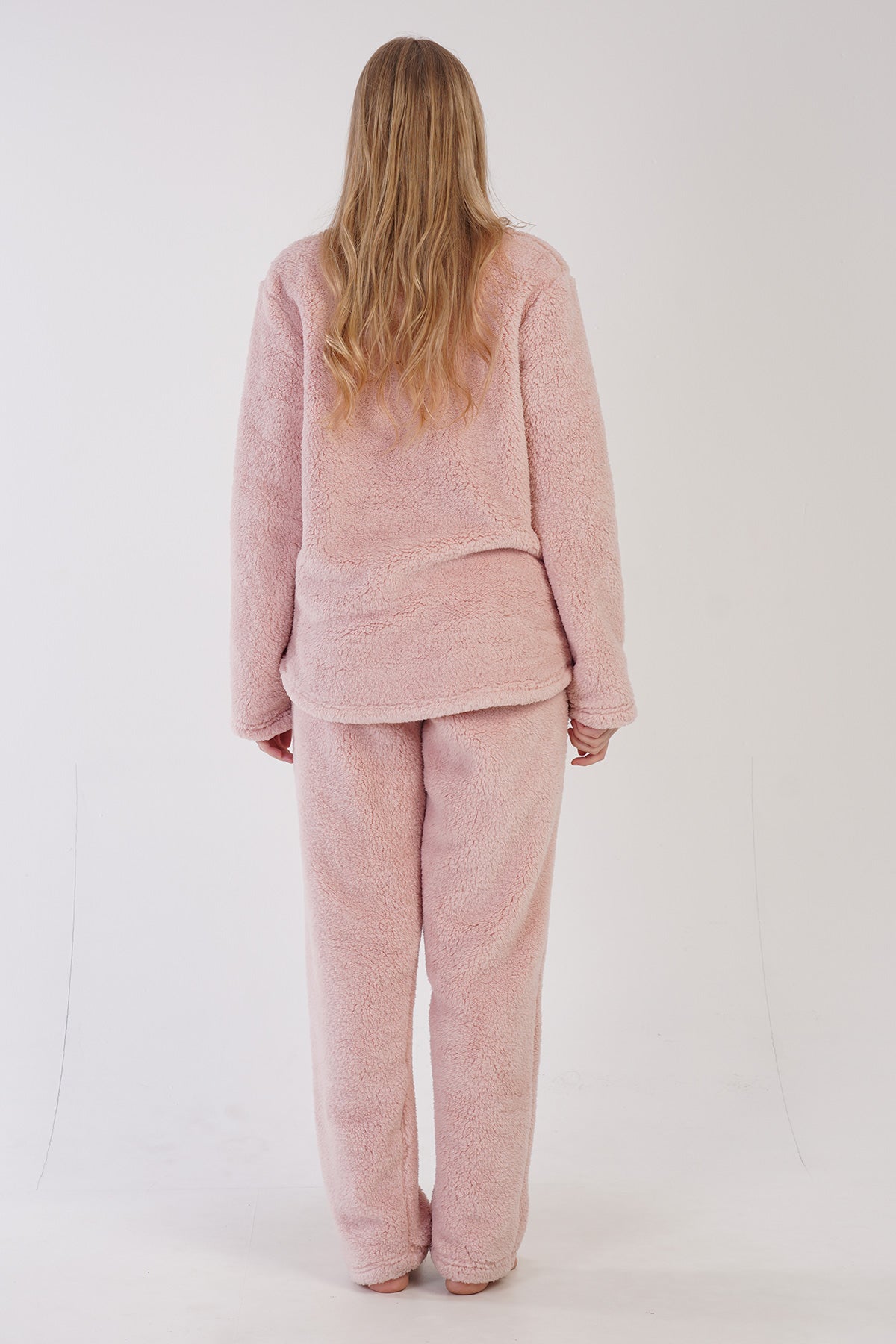 KADIN WELSOFT O YAKA UZUN KOL ETEGI OVAL CEPLI PIJAMA TAKIM