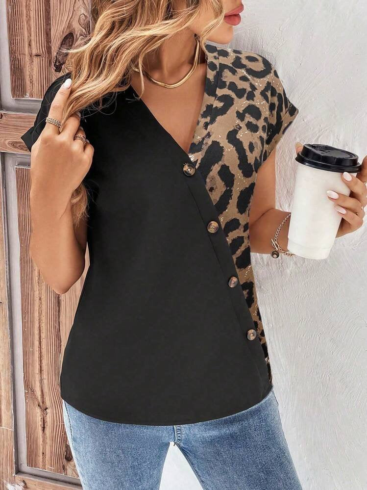 Kadın Kısa Kollu V Yakalı önden Düğmeli Leopar Desen Detaylı Viskon Bluz , 35627