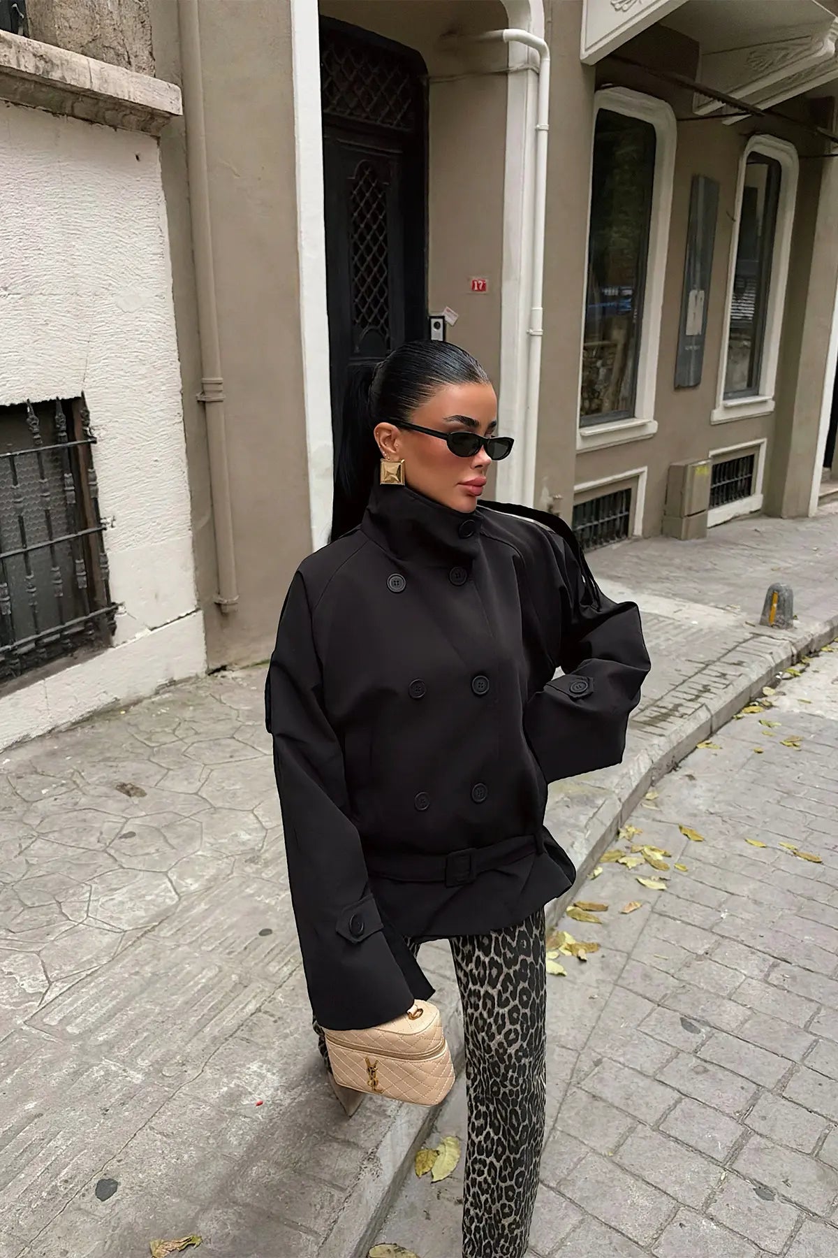 Siyah Kuşak Detay Trenç Ceket