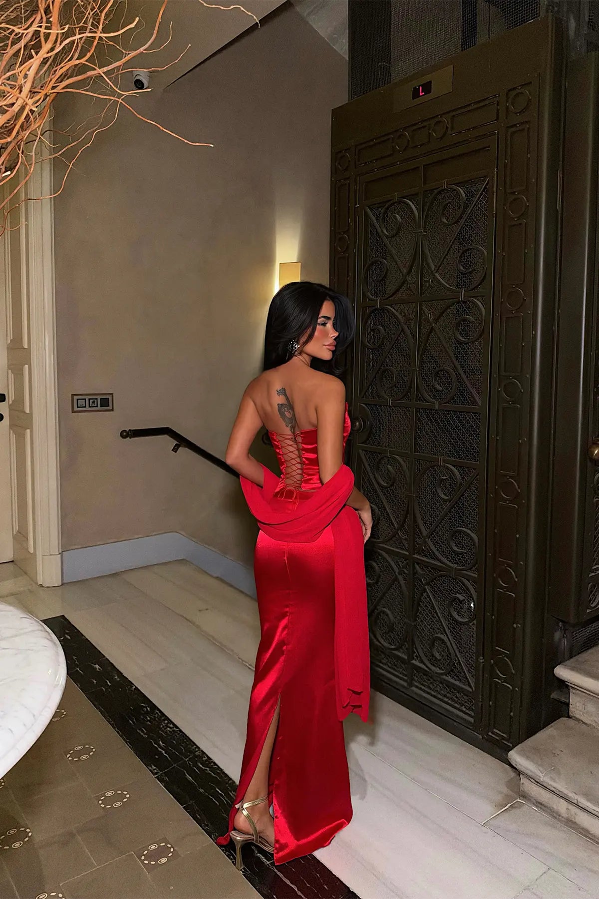 Kırmızı Saten Etekli Takım