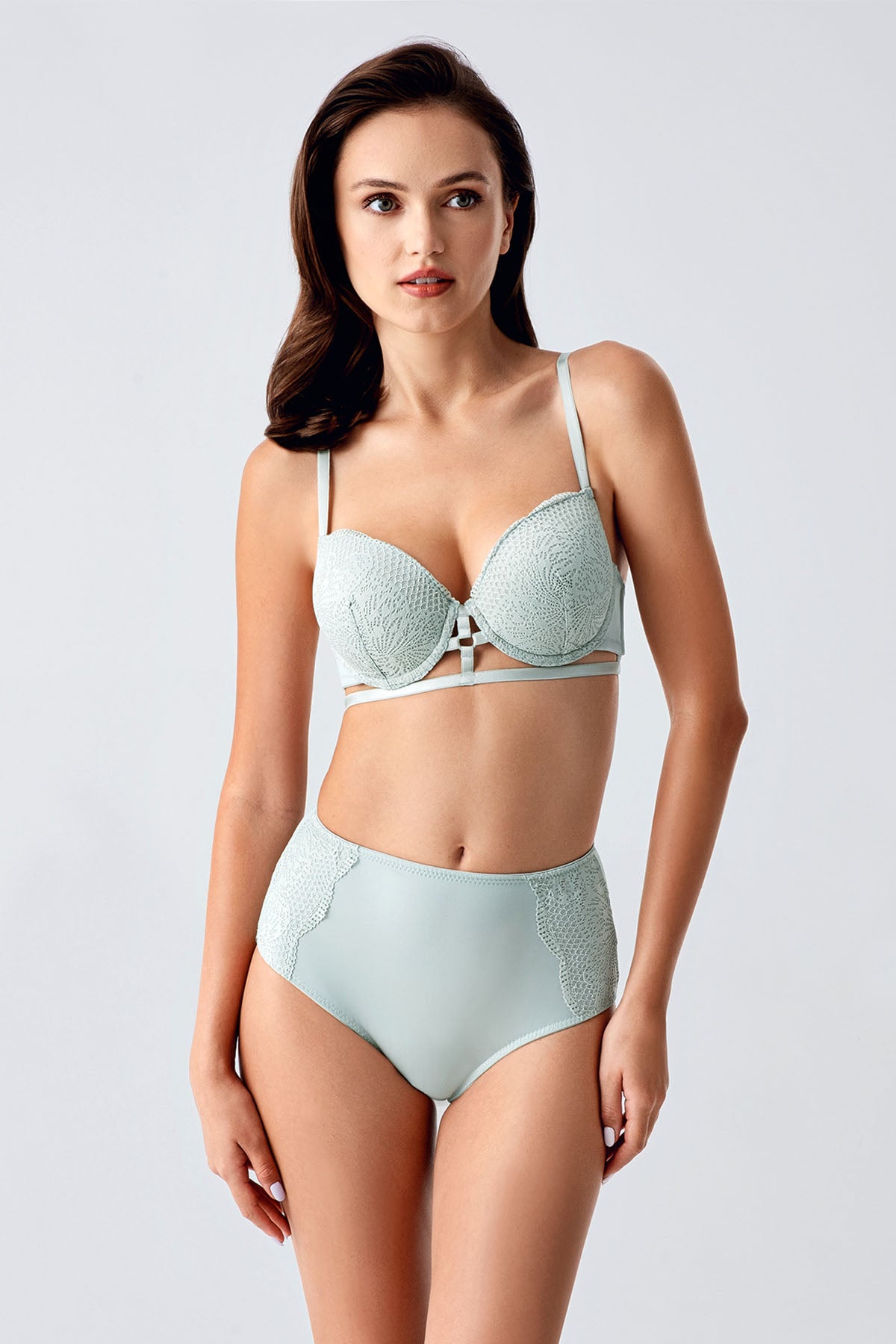 Kadın B Cup Destekli Sütyen Külot Takım