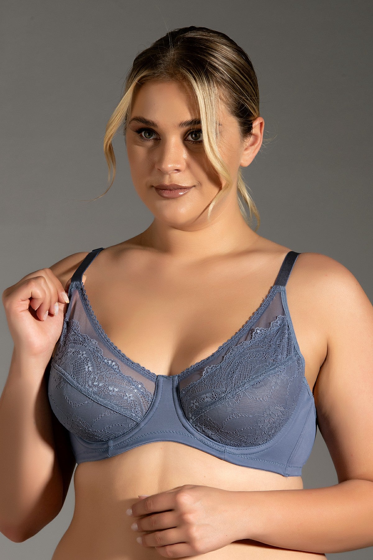 Kadın Minimizer C Cup Sütyen