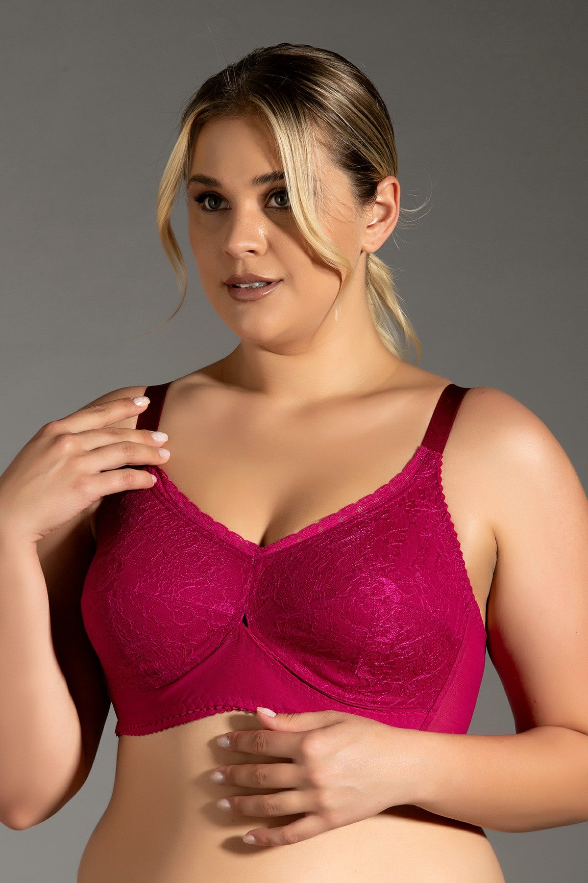 Kadın Minimizer D Cup Sütyen