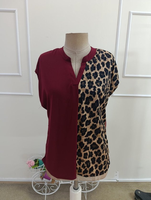 Kadın Kısa Kollu V Hakim Yakalı Leopar Desenli Sandy Bluza, 35715