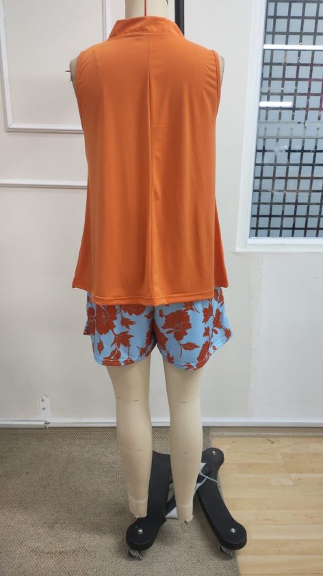 Kadın Askılı V Yakalı Sandy Bluz Ve Desenli Short Ikili Takım , 35938