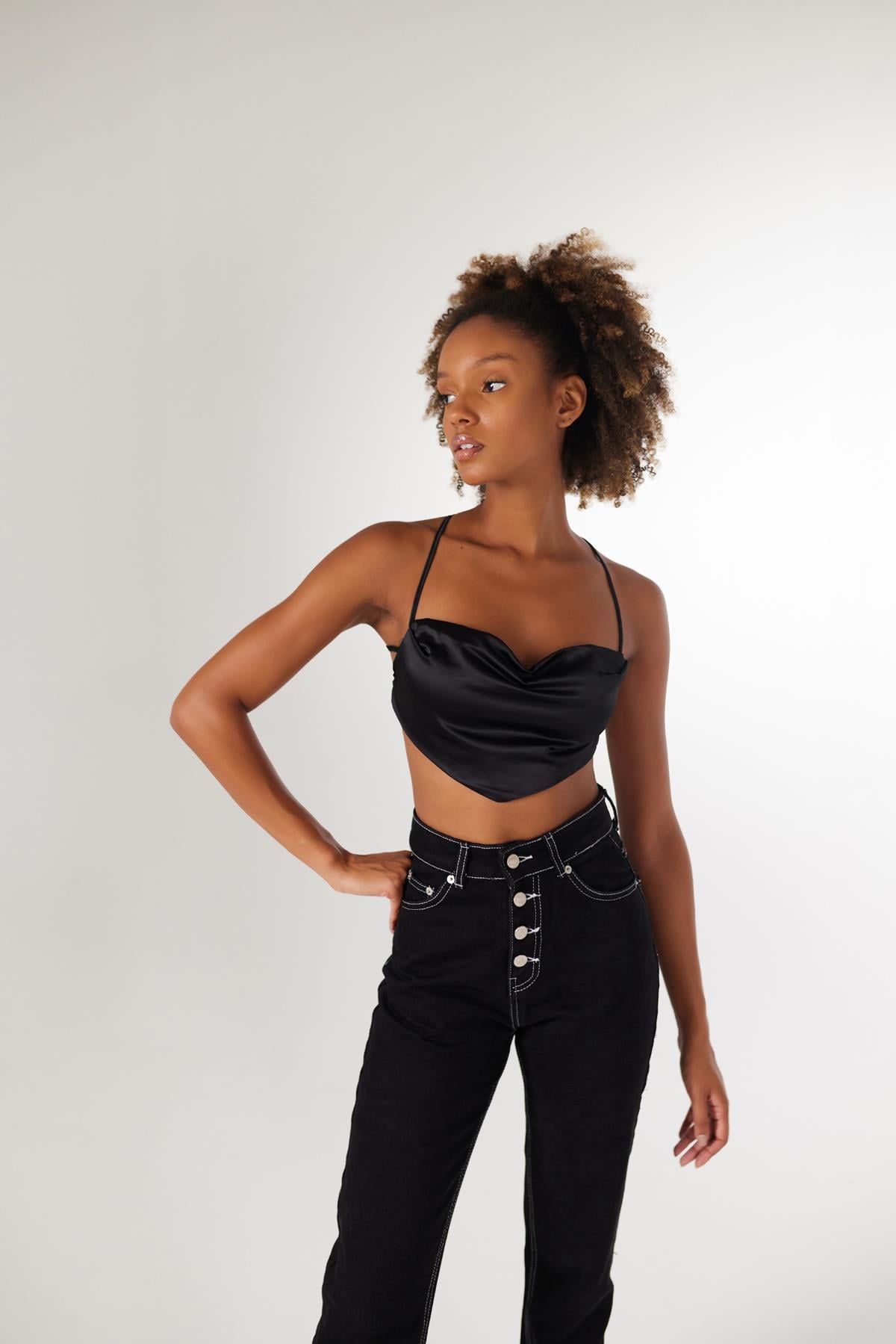 Shery Crop Siyah
