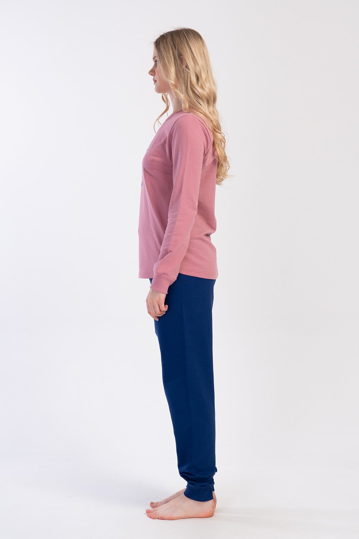 Woman Two Yarn Winta Pyjama Set