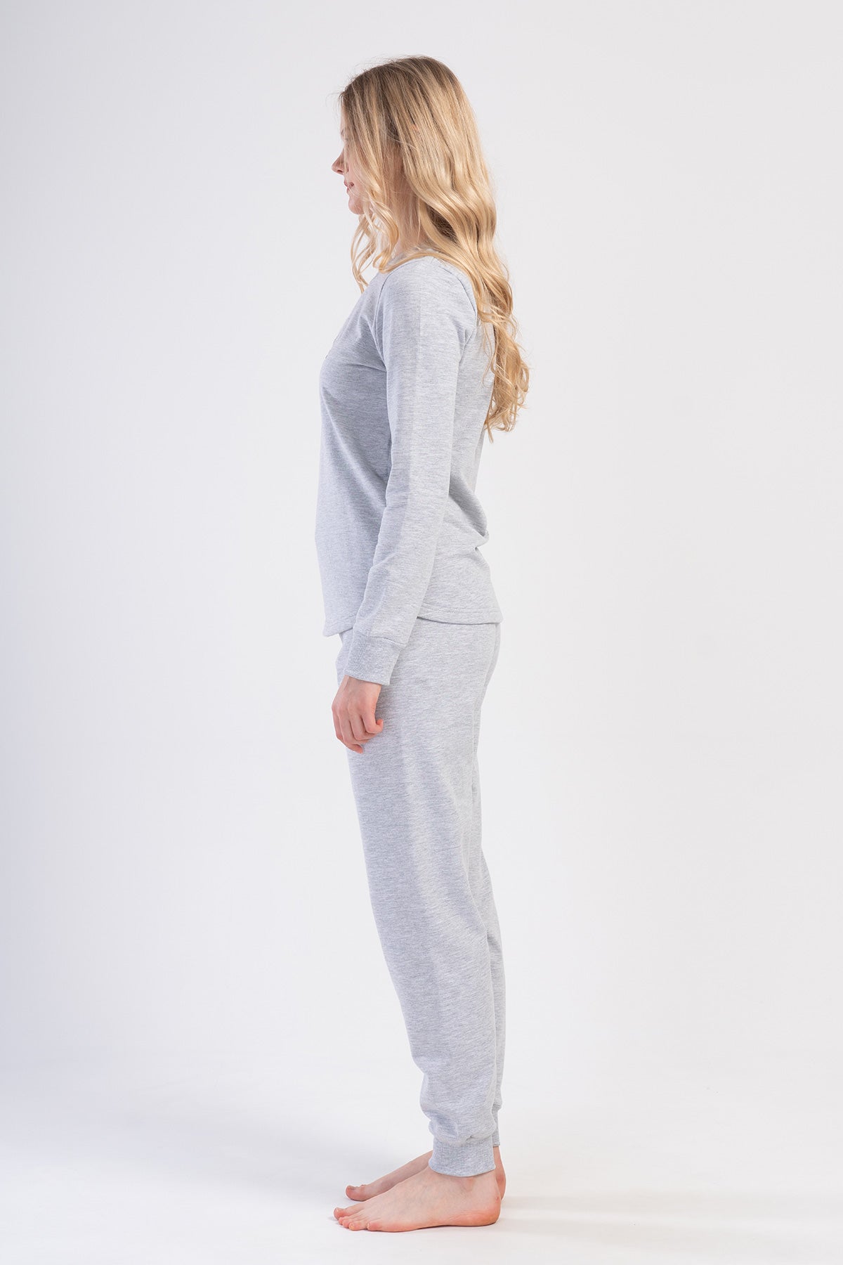 Woman Two Yarn Winta Pyjama Set