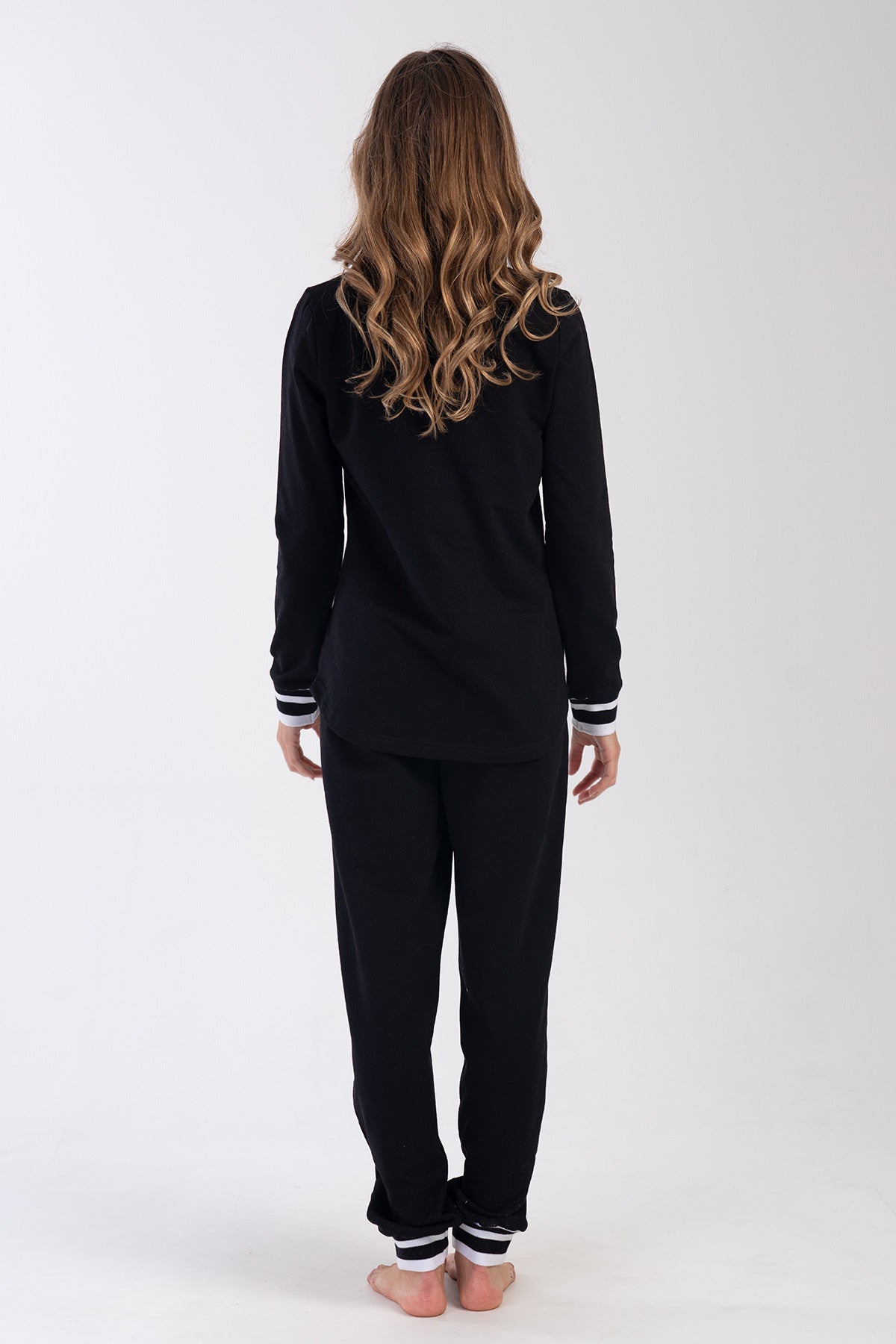 Woman Goodie Two Yarn Pyjama Set