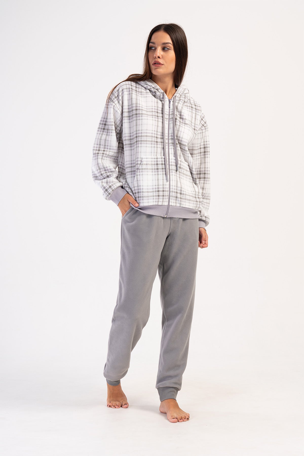 KADIN POLAR KAPSONLU DUSUK OMUZLU UZUN KOL FERMUARLI KANGURU CEPLI MANSETLI PIJAMA TAKIM