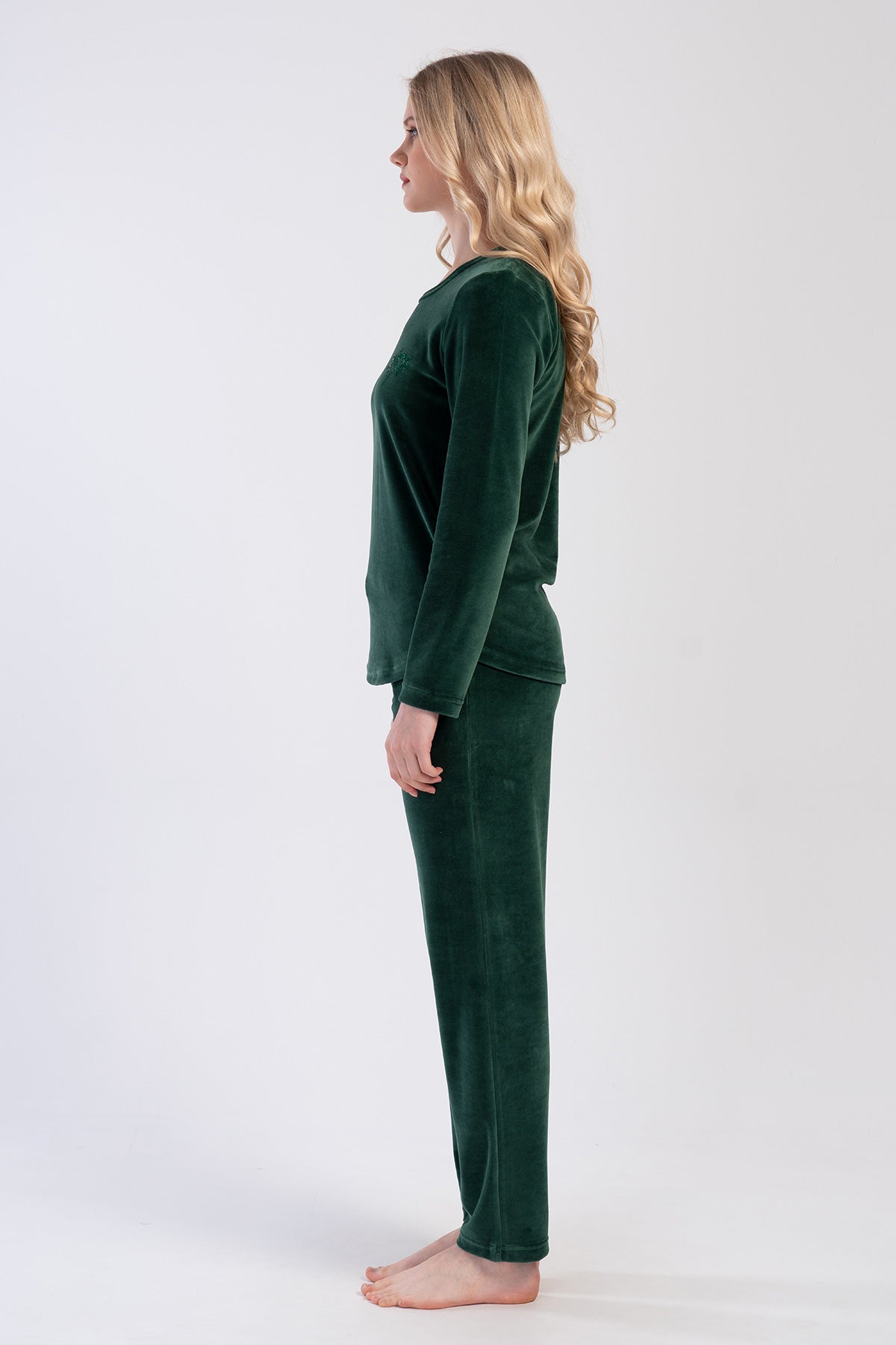 Woman Velvet Emerald Pocket Detail Pyjama Set
