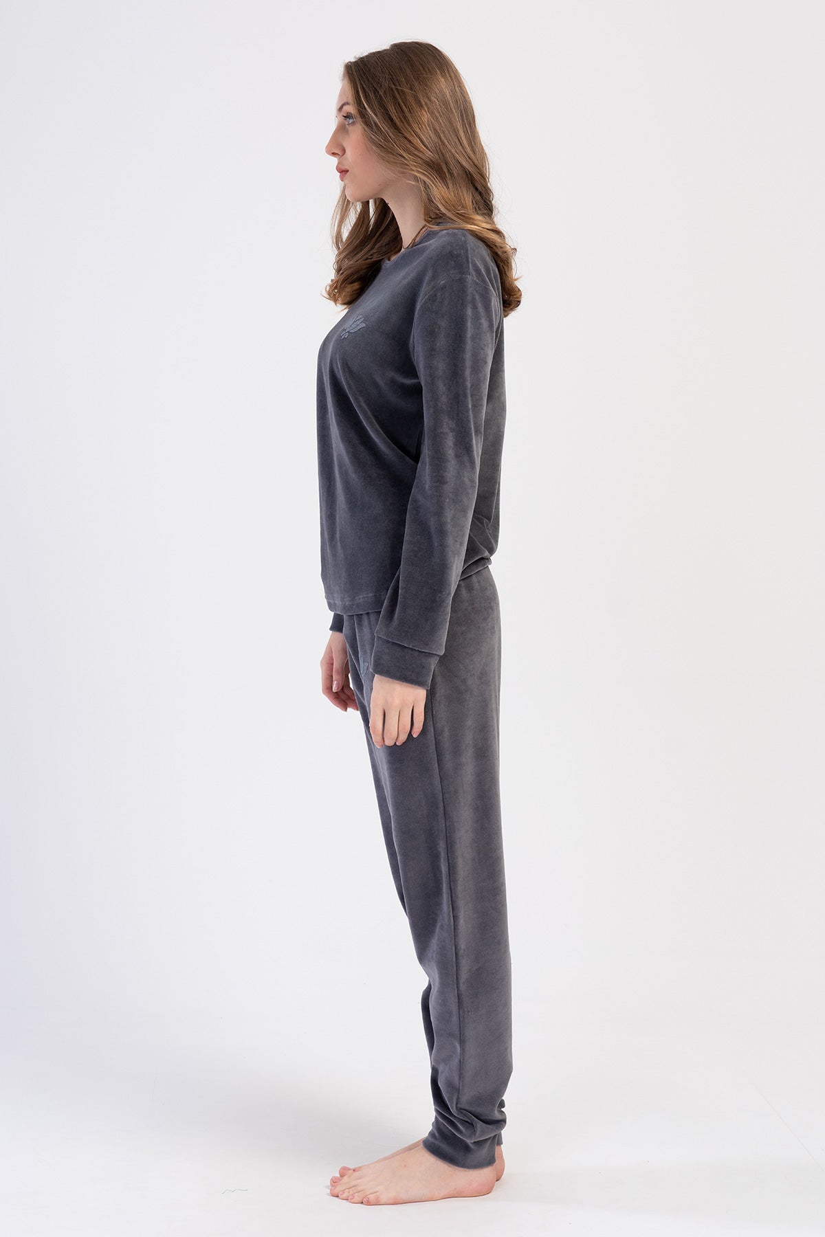 Woman Velvet Fume Pocket Detail Pyjama Set