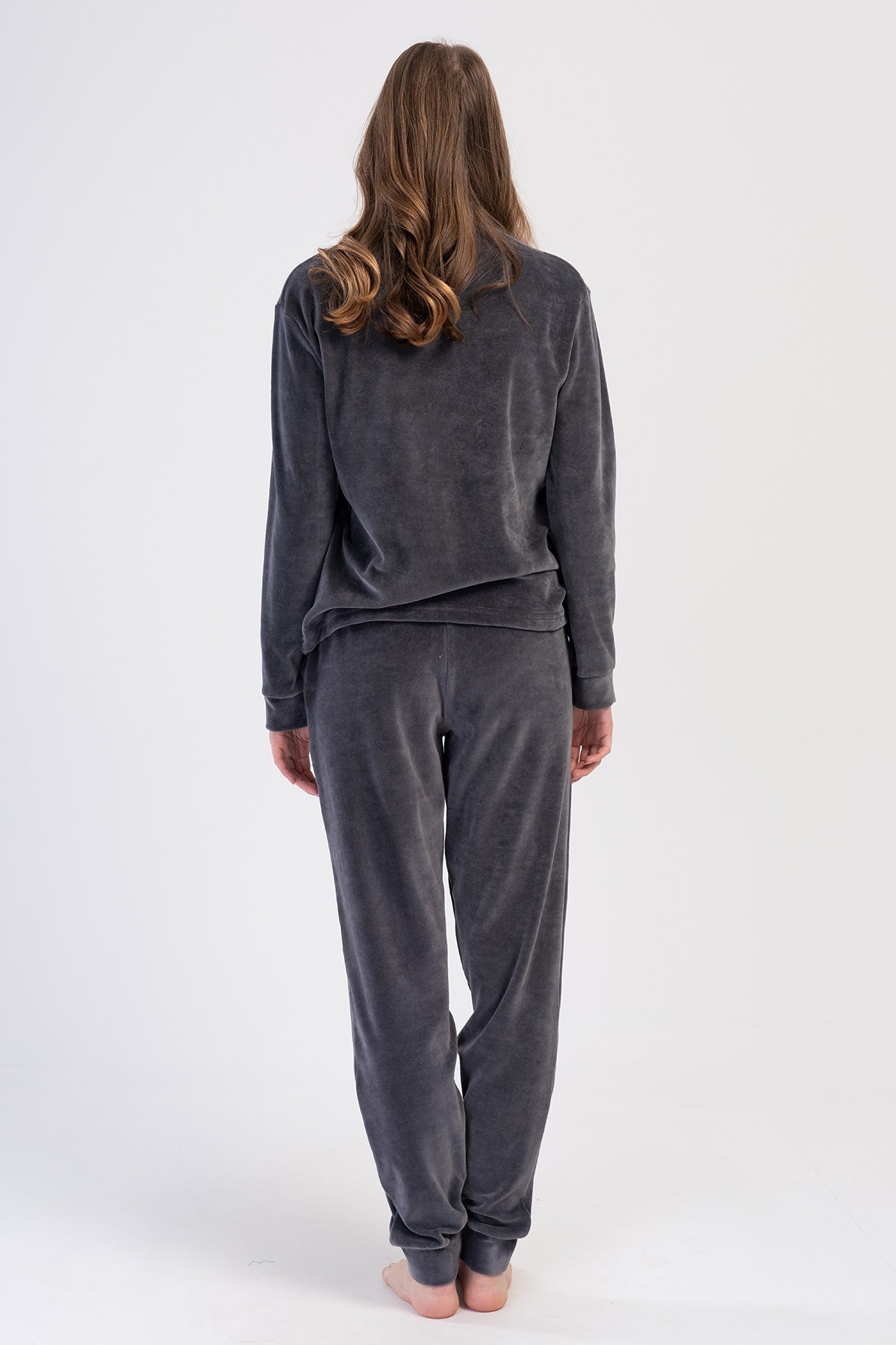 Woman Velvet Fume Pocket Detail Pyjama Set