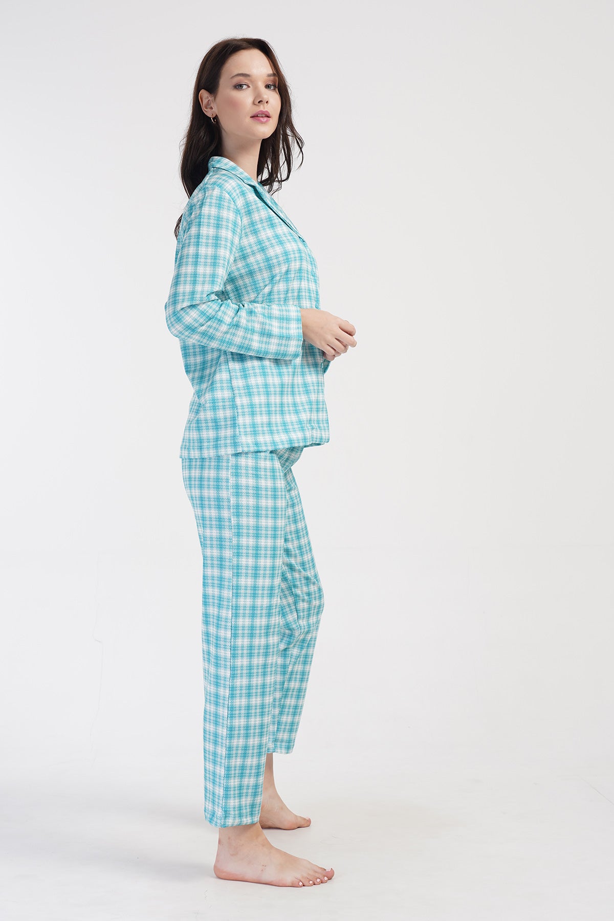 Woman Two Yarn Mint Buttoned Pyjama Set