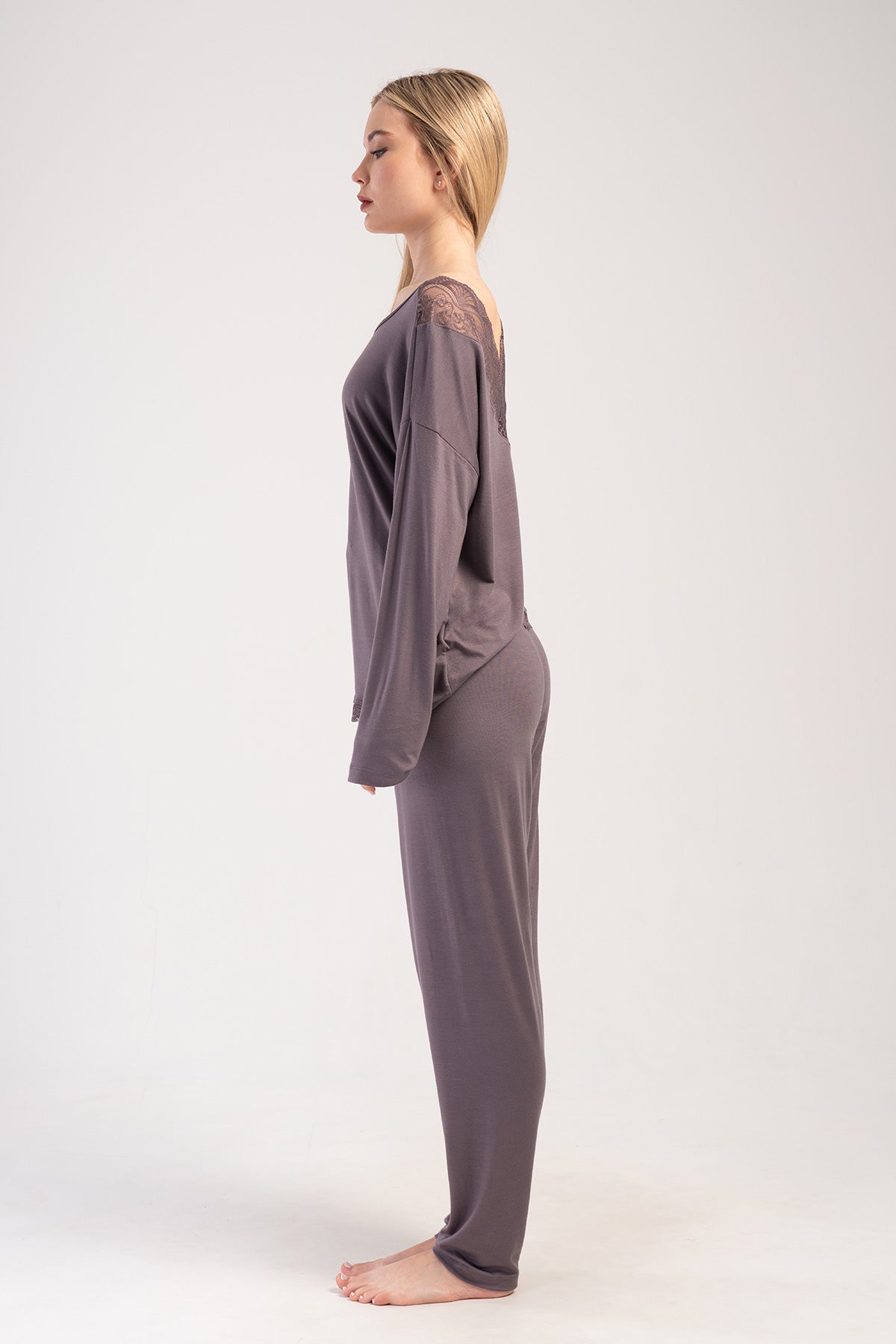 Woman Fume Lycra Viscon Lace Detail V Back Side Pyjama Set