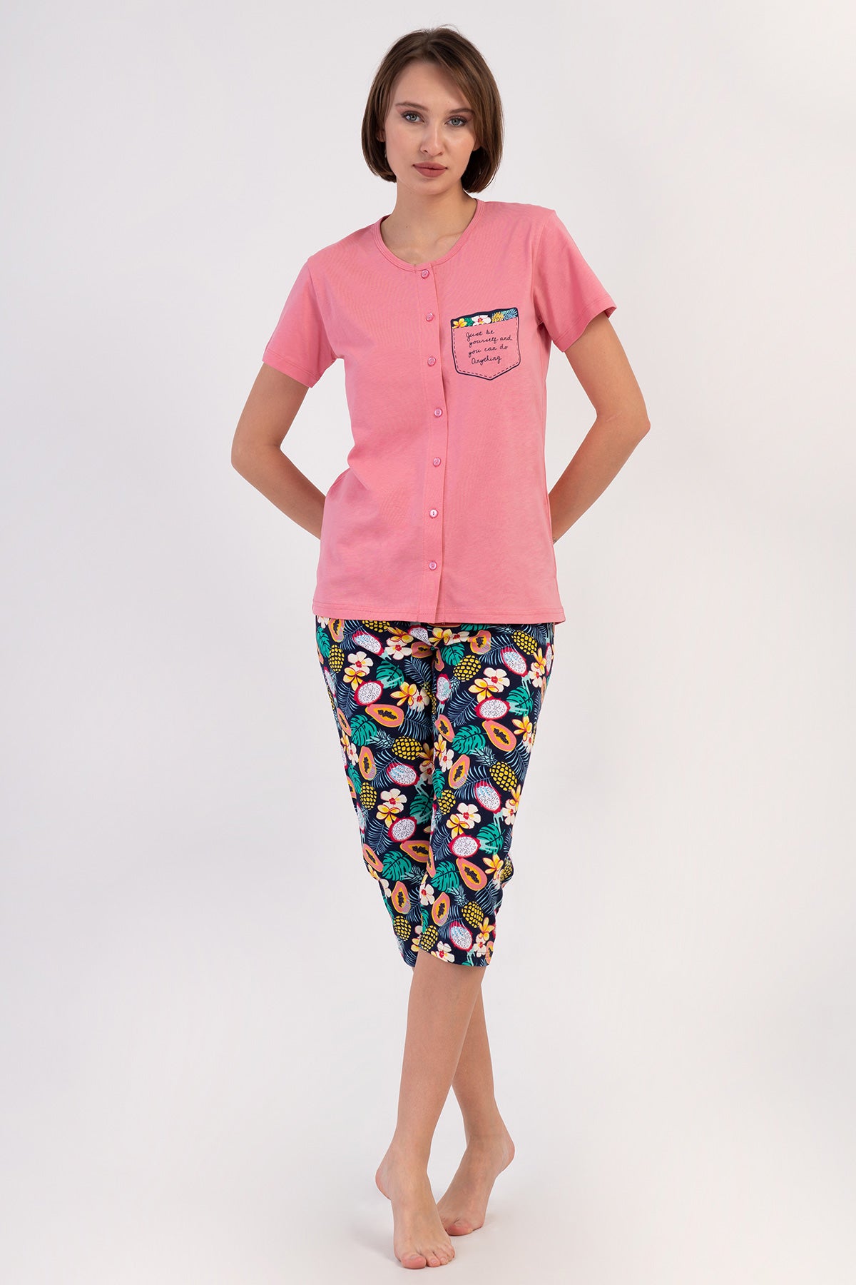 Woman Supreme Sola Buttoned Capri Set
