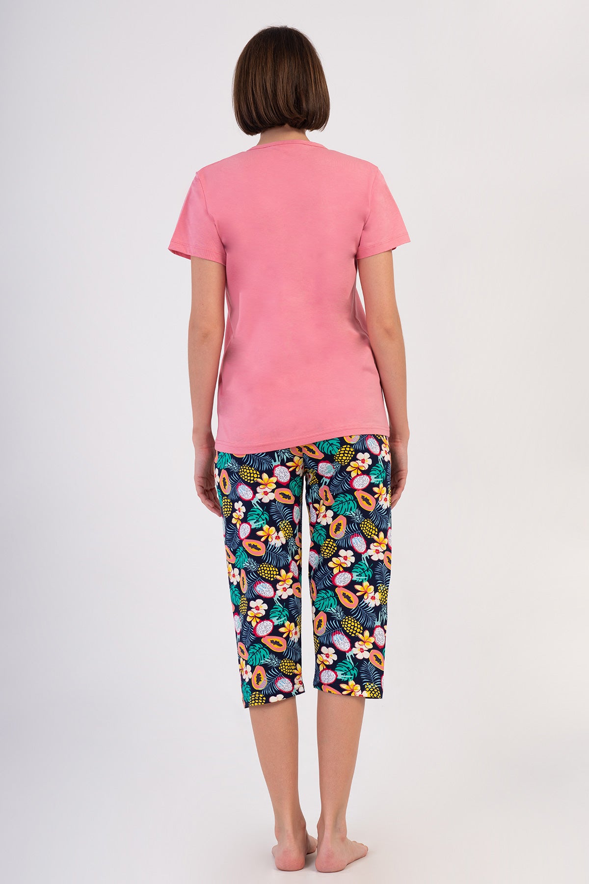 Woman Supreme Sola Buttoned Capri Set