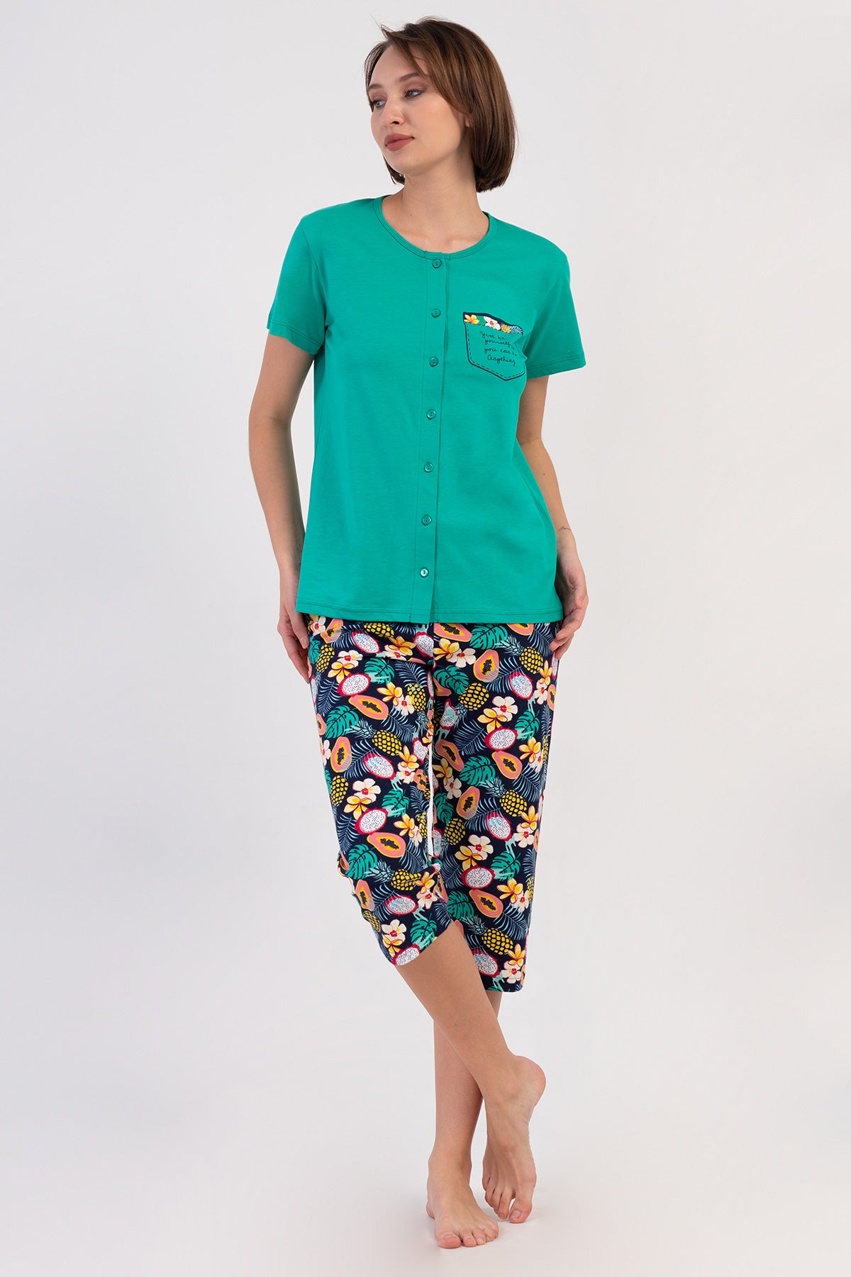 Woman Supreme Sola Buttoned Capri Set
