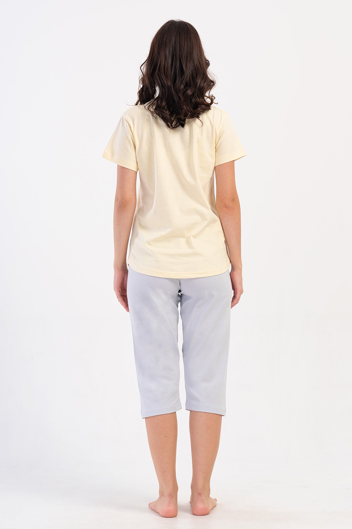 Woman Supreme Pose Capri Set 