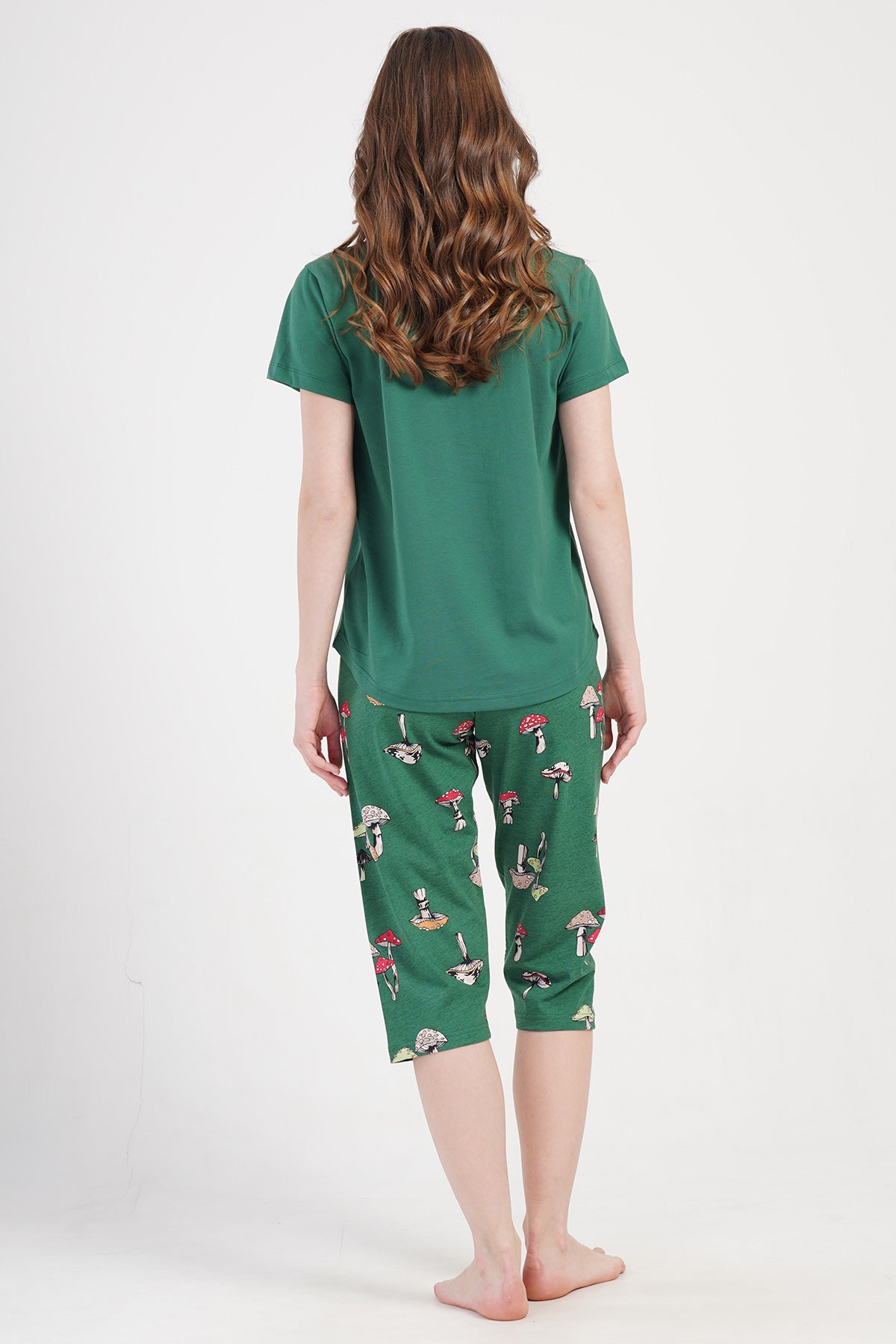 KADIN P.SUPREM O YAKA KISA KOL ETEGI OVAL KAPRI TAKIM