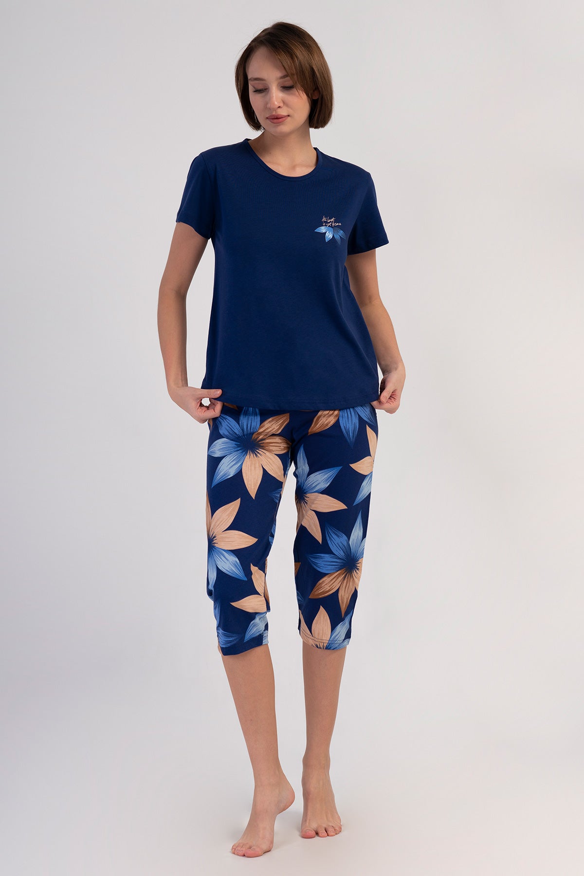 Woman Supreme Conifa Short Sleeve Capri Set