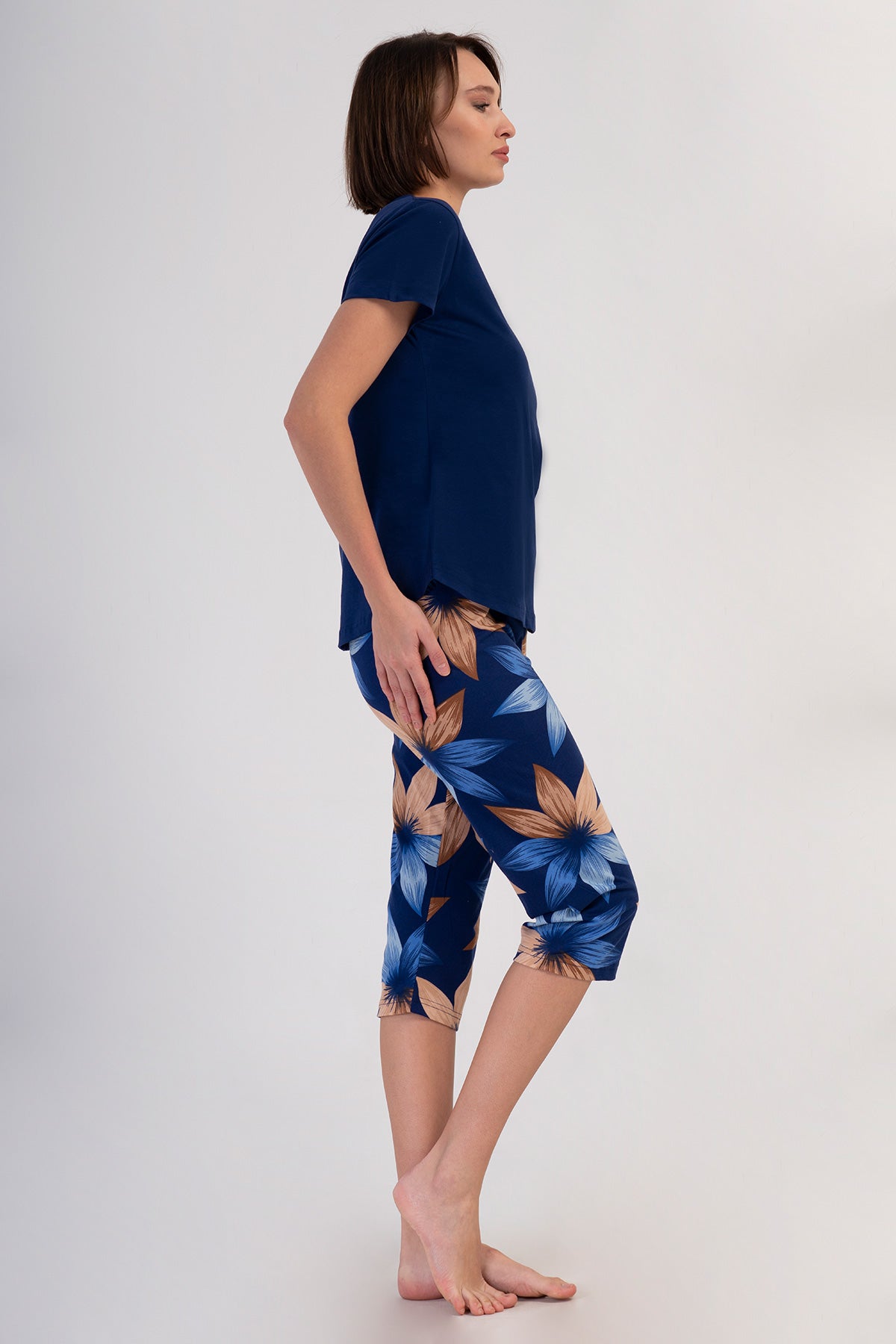 Woman Supreme Conifa Short Sleeve Capri Set