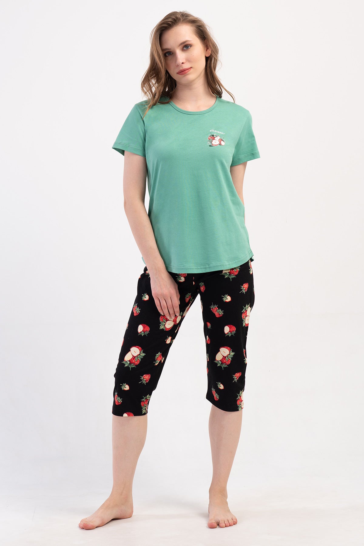 KADIN P.SUPREM O YAKA KISA KOL ETEGI OVAL KAPRI TAKIM