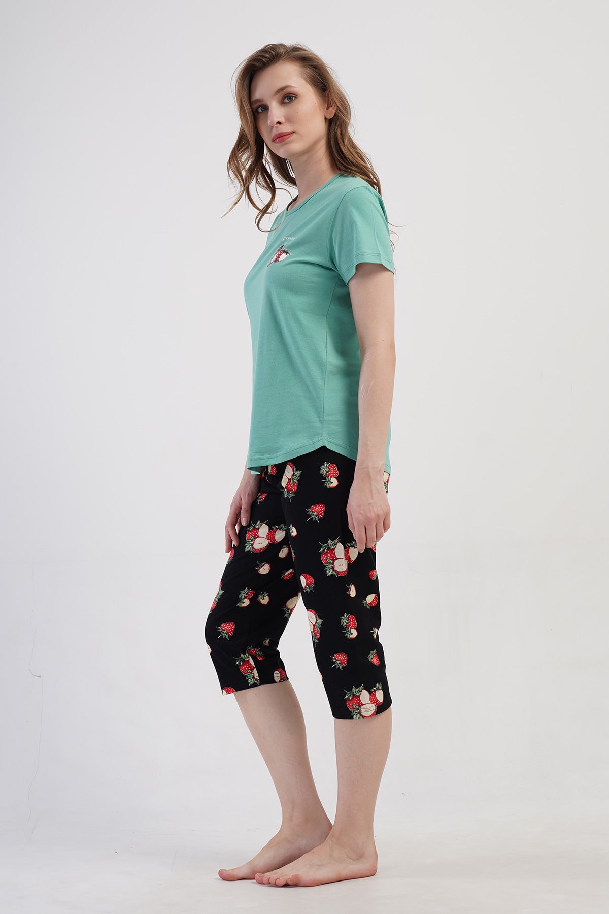 Woman Supreme Zeva Capri Set