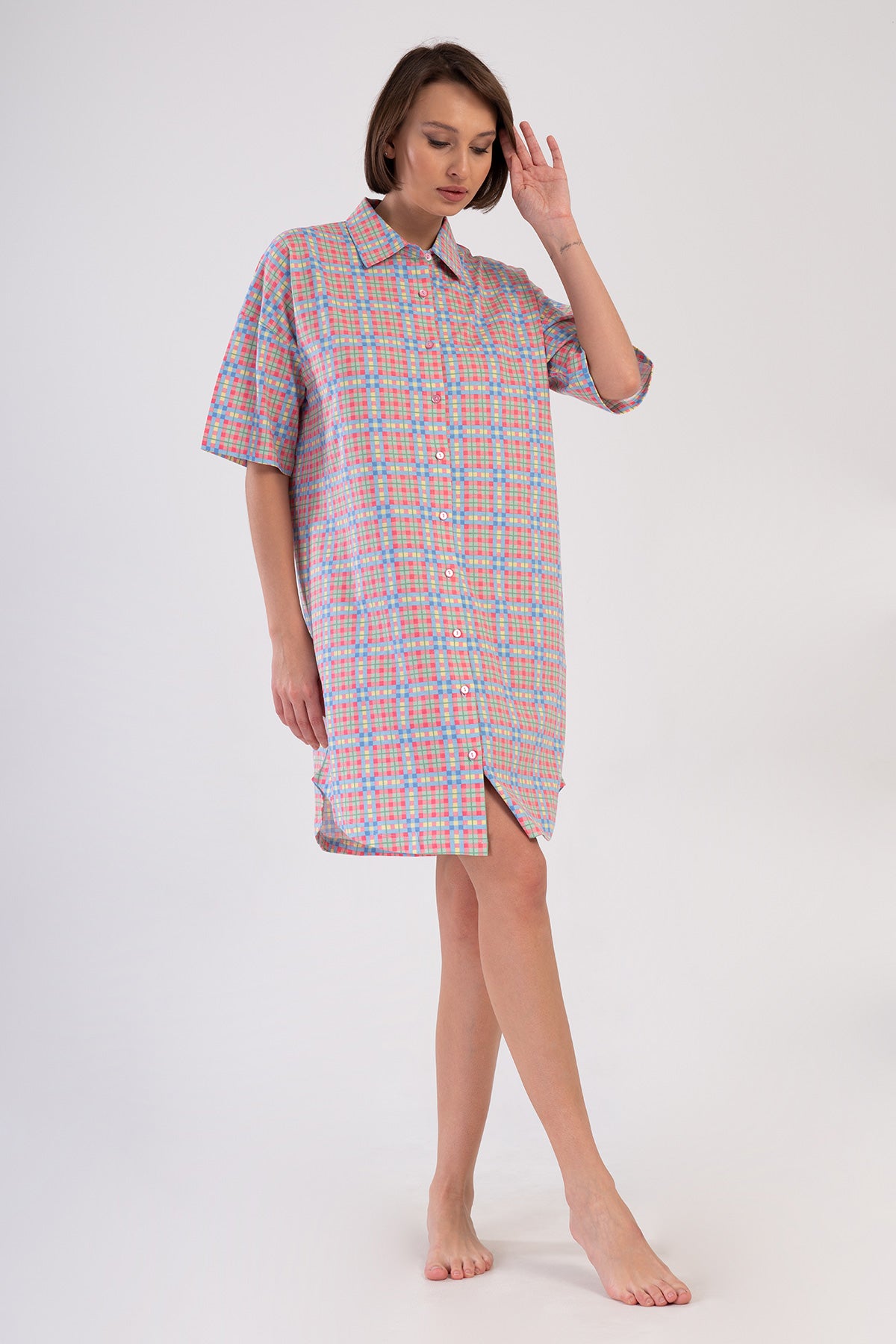 KADIN P.SUPREM DUSUK OMUZLU TAMAMI DUGMELI KISA KOL ETEGI OVAL GOMLEK TUNIK