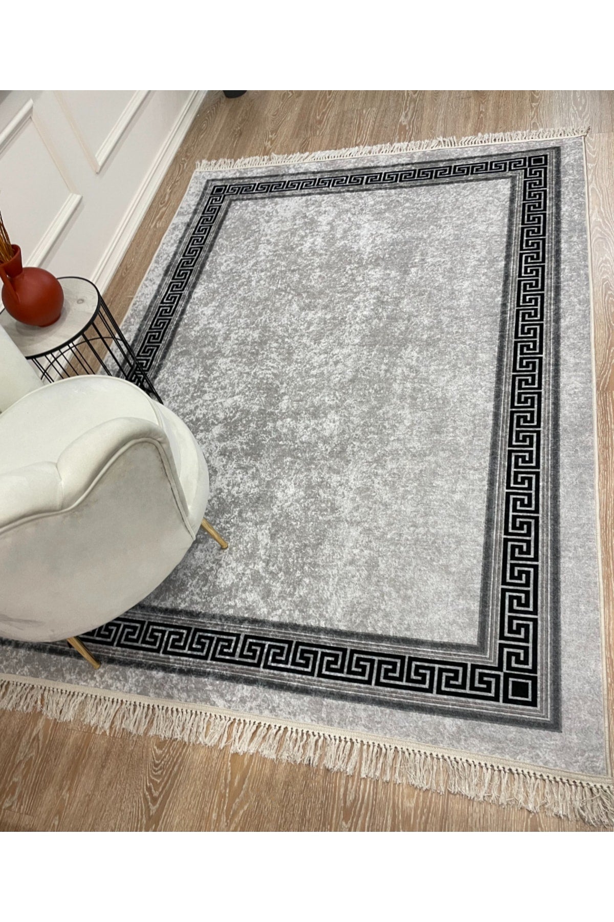 Kahve Vizon Bordürlü Lateks Taban Saçaklı  Halı