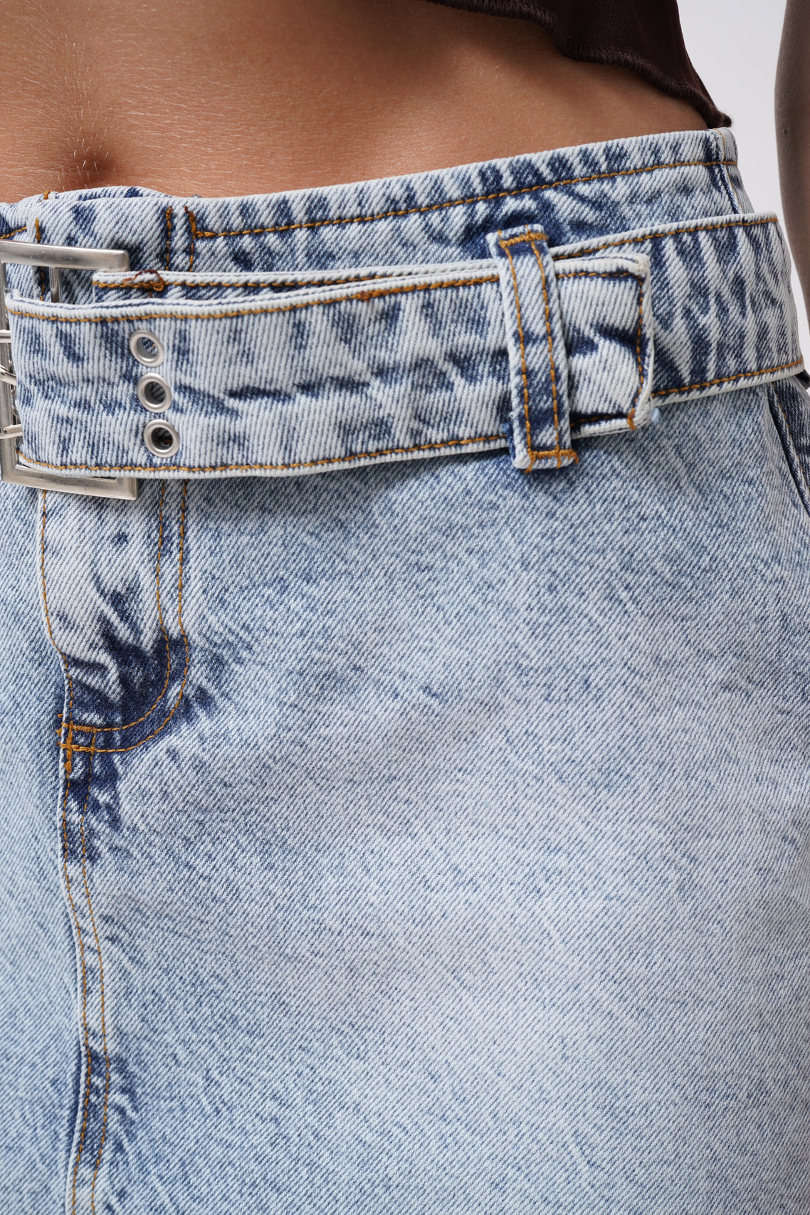 Kemer Detay Denim Mini Açık Mavi Etek