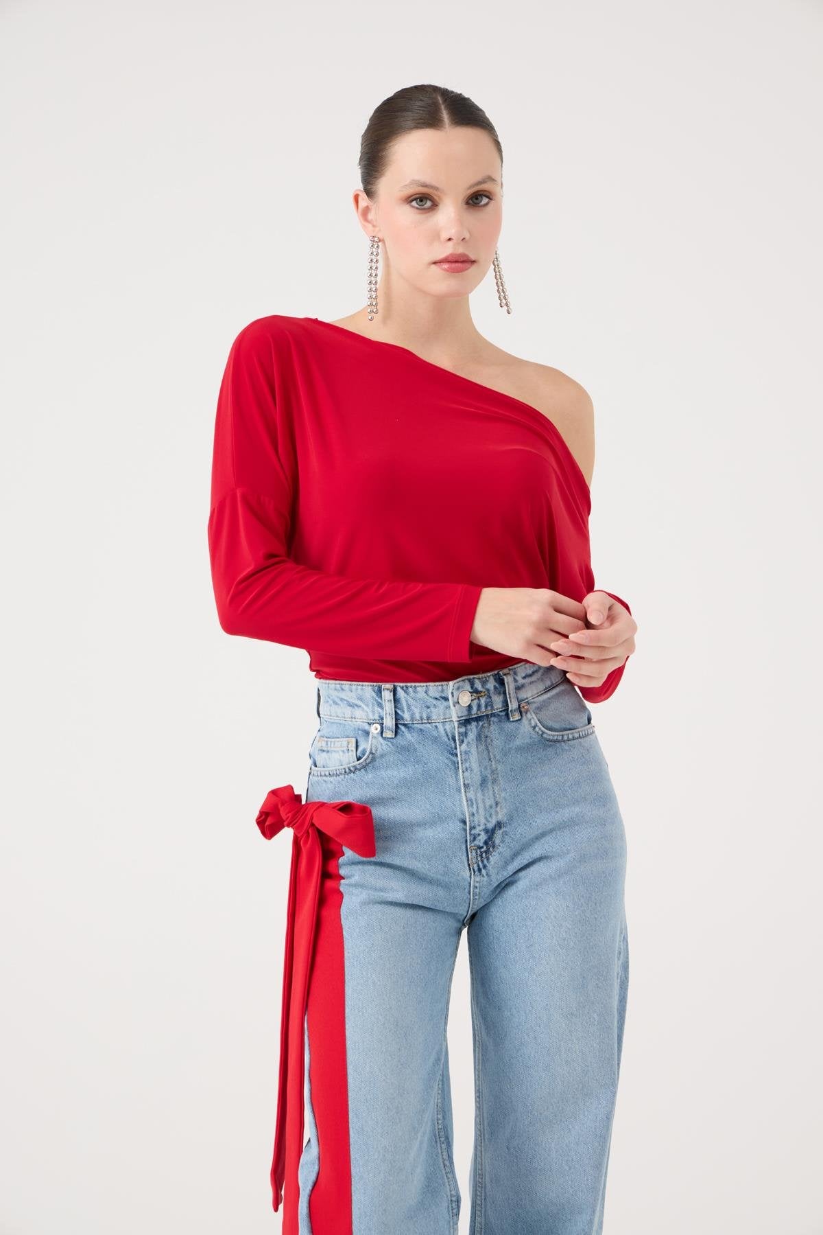 Asimetrik Yaka Talia Bluz Kırmızı