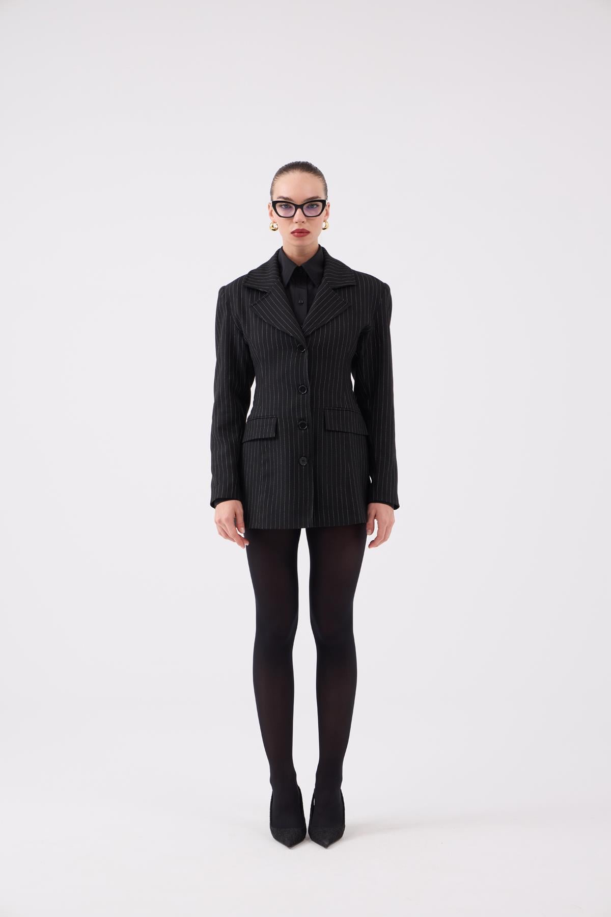 Belden Oturmalı Çizgili Fit Kesim Karen Blazer Ceket Siyah