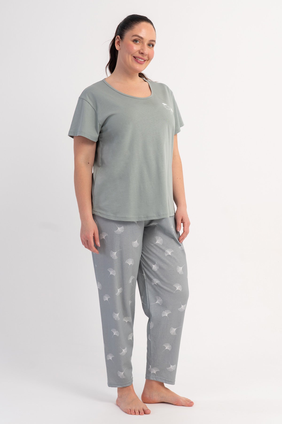 KADIN P.SUPREM BATTAL XXL O YAKA KISA KOL ETEGI OVAL PIJAMA TAKIM