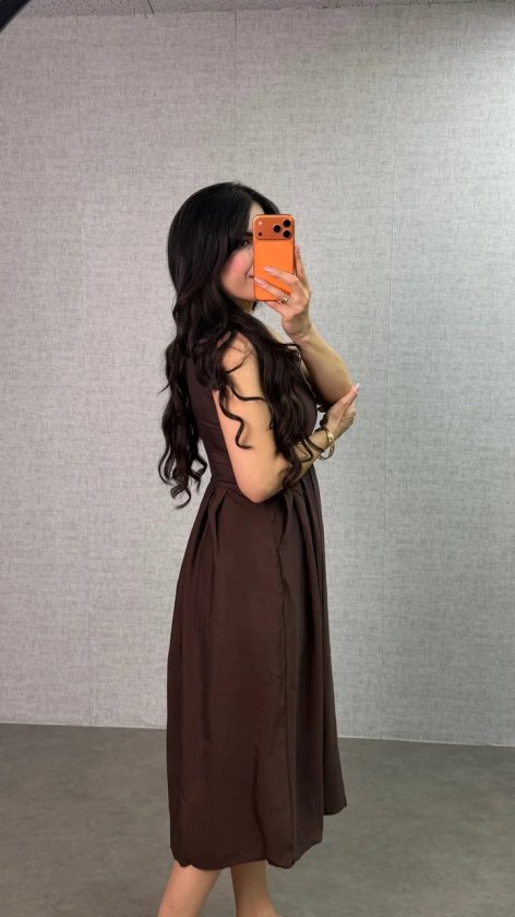 Kadın önü Fermuar Detaylı Pileli Midi Boy Elbise