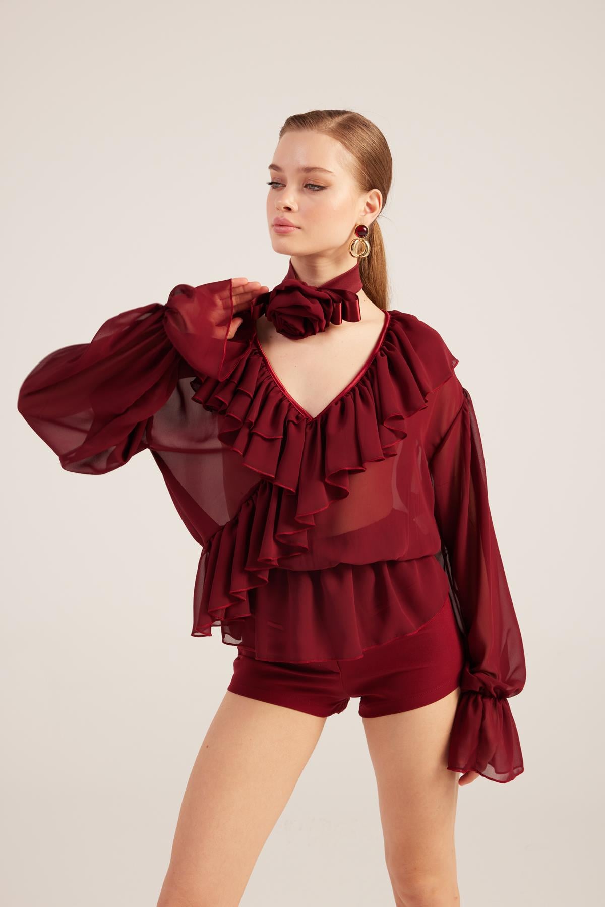 Fırfırlı Güllü Choker Aksesuarlı Şifon Sassy Gömlek Bordo