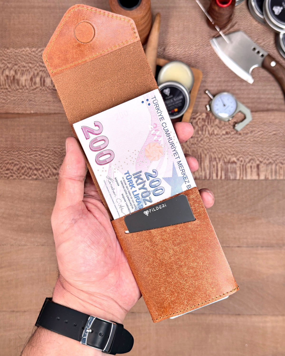 Hakiki Deri Mıknatıslı Hızlı Erişim Cüzdanı– Karamel Taba | 2168